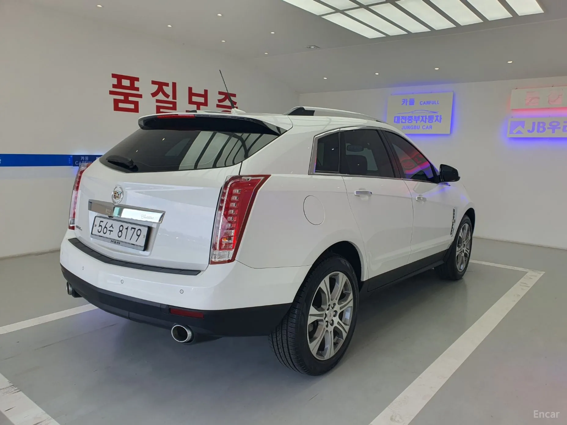 Cadillac All new SRX превью 13