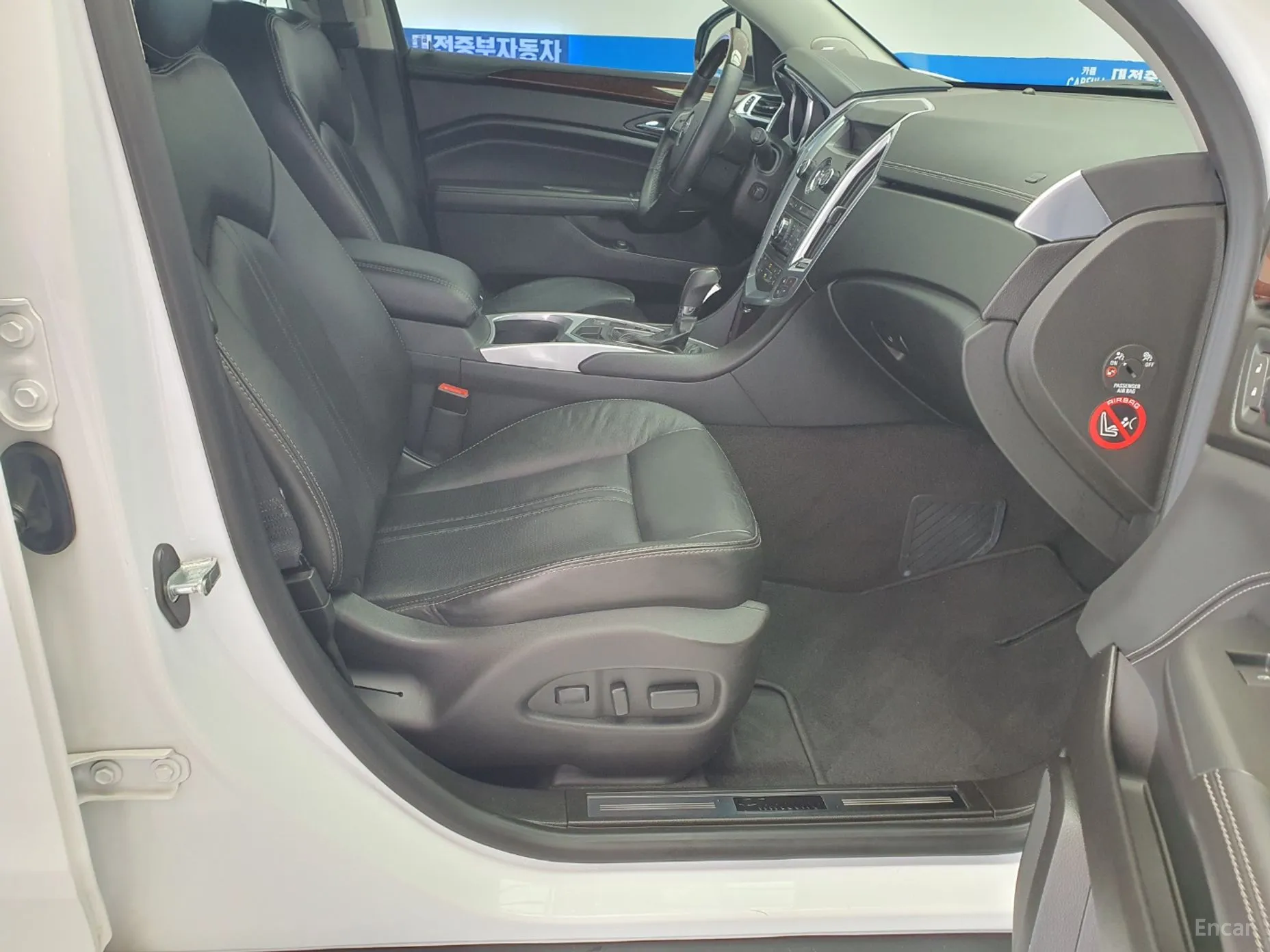 Cadillac All new SRX превью 9