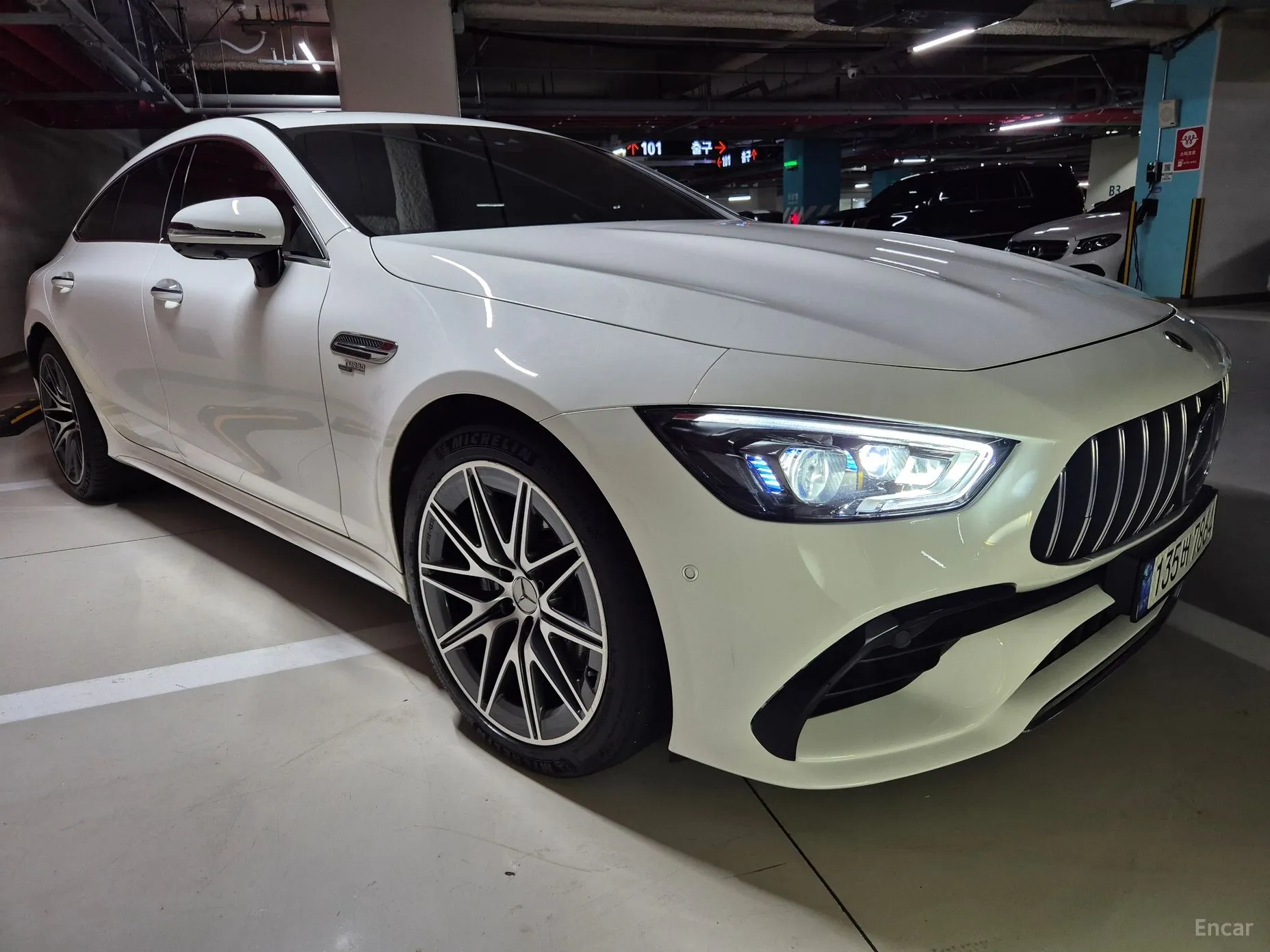 Mercedes Benz AMG GT превью 2