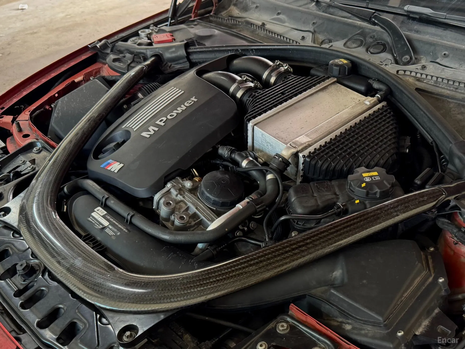 BMW M4 (F82) превью 3