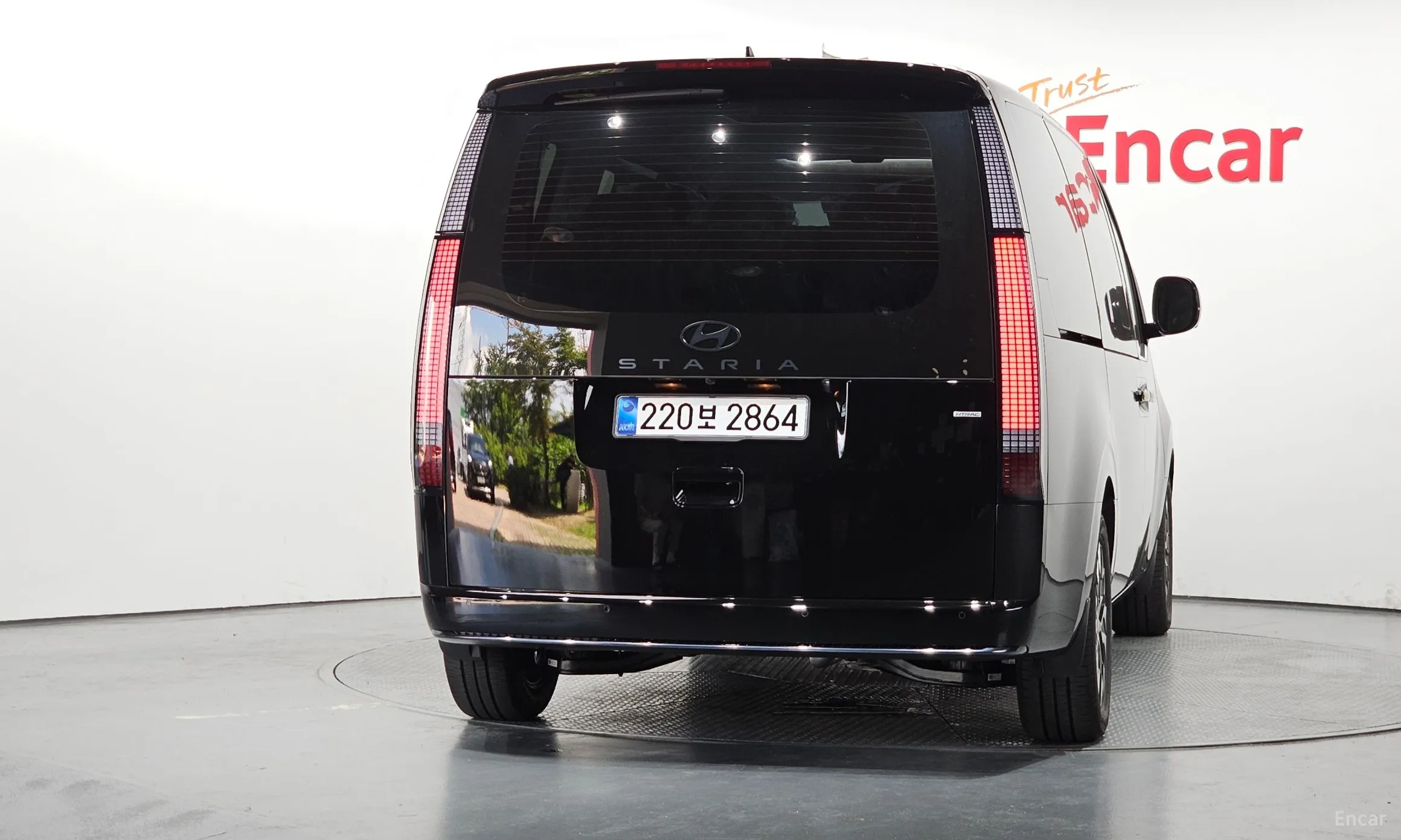 Hyundai Staria превью 3