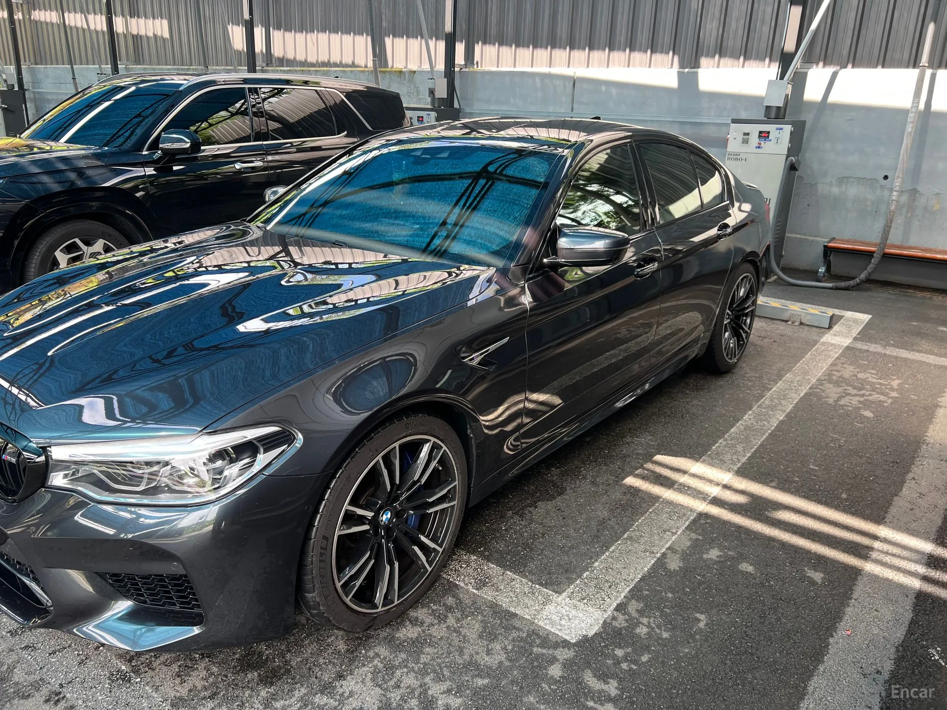 BMW M5 (F90)