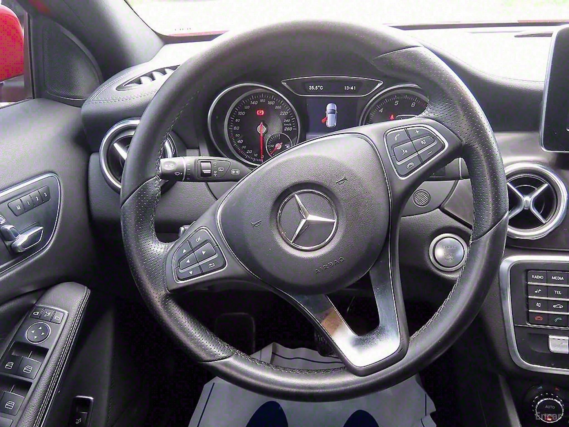 Mercedes Benz GLA-Class X156 превью 4
