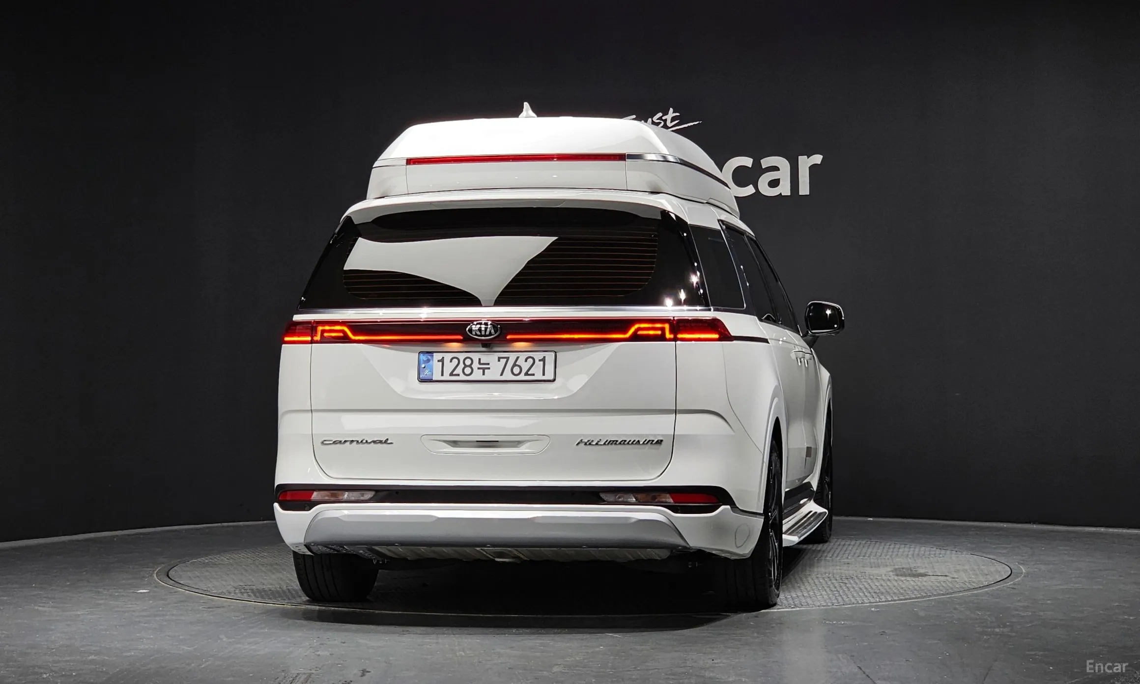 Kia Carnival Gen 4 превью 3