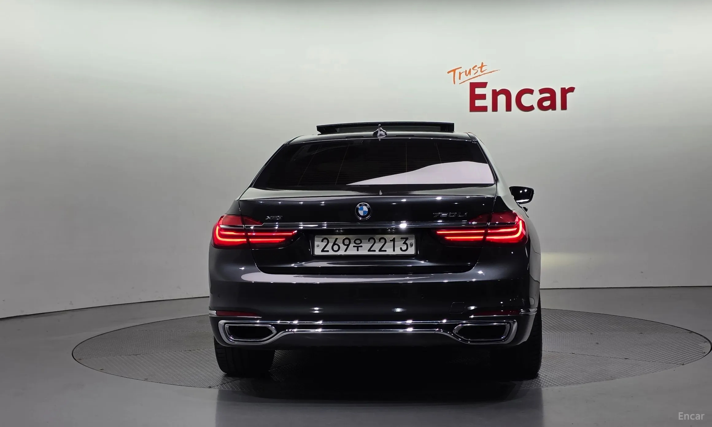 BMW 7 Series (G11) превью 3