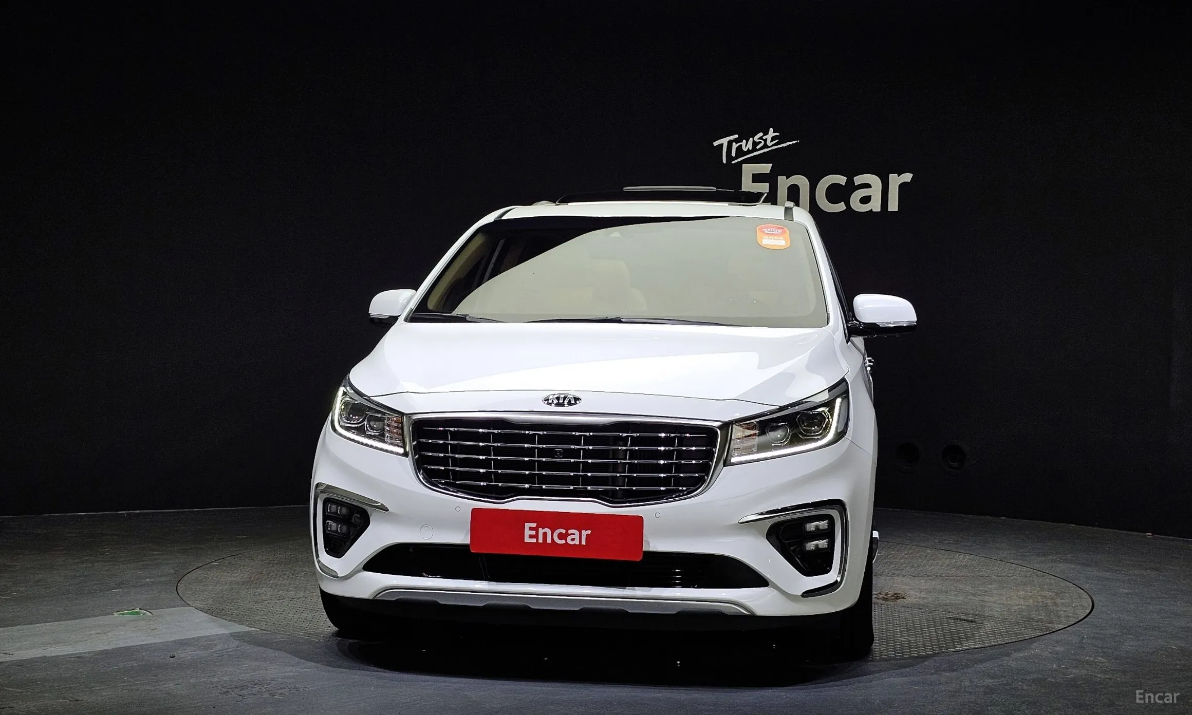 Kia Carnival превью 2