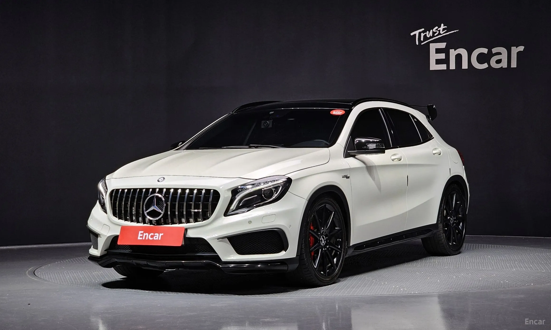 Mercedes Benz GLA-Class X156