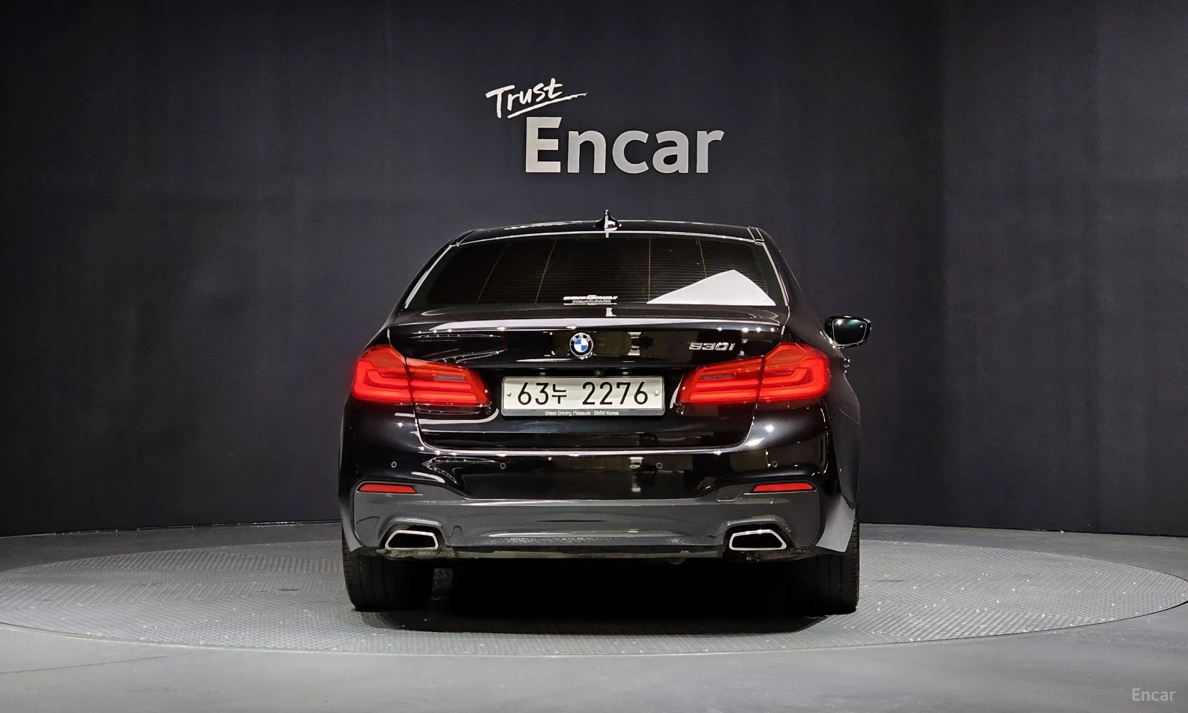 BMW 5 Series (G30) превью 3