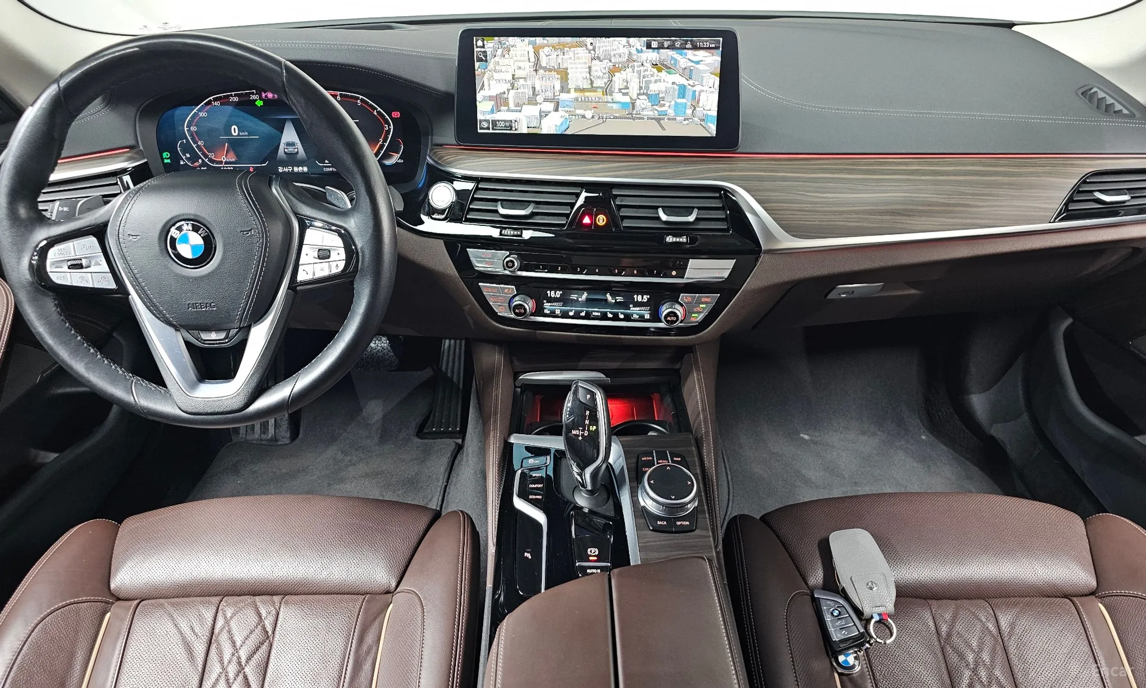 BMW 5 Series (G30) превью 4