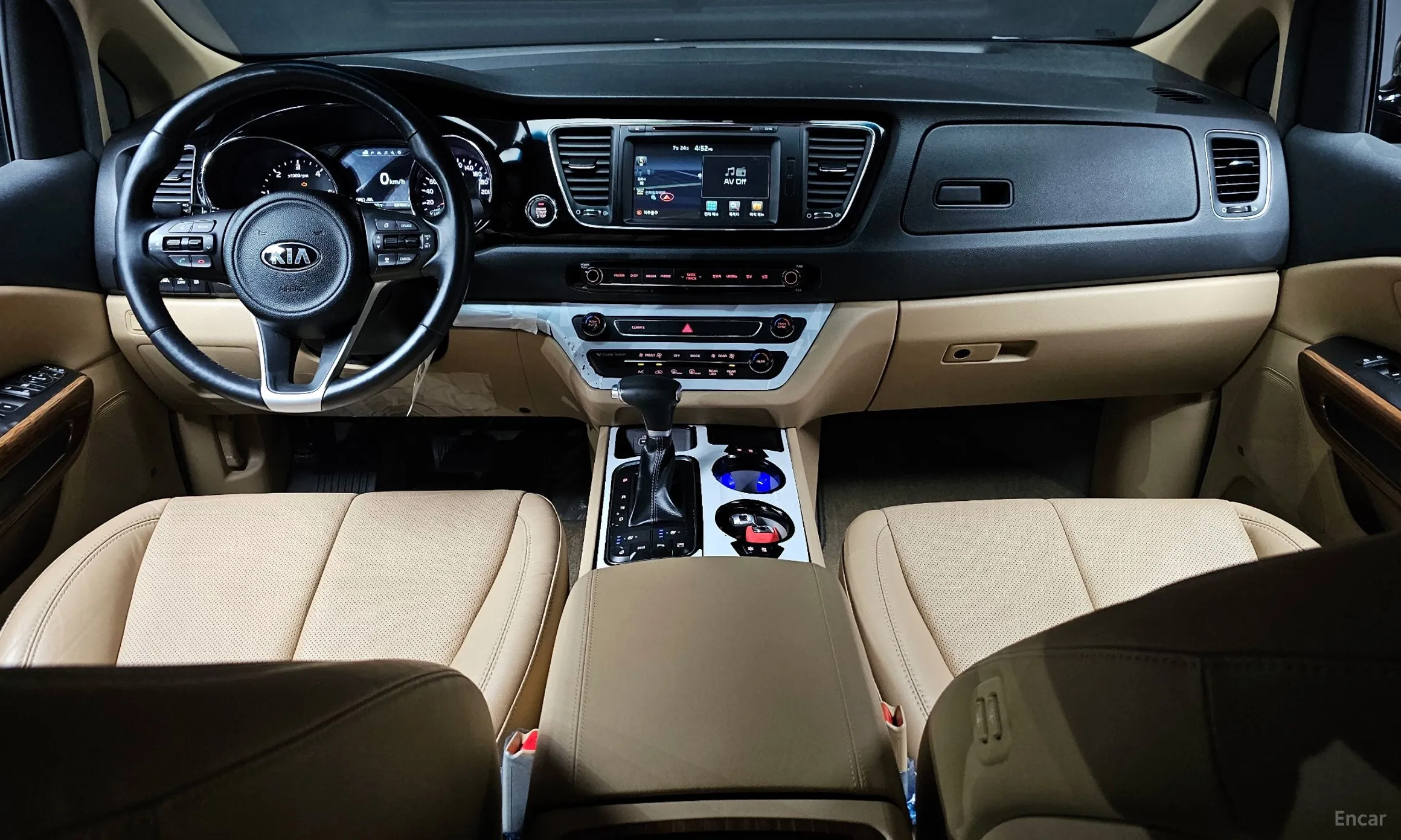 Kia Carnival превью 4