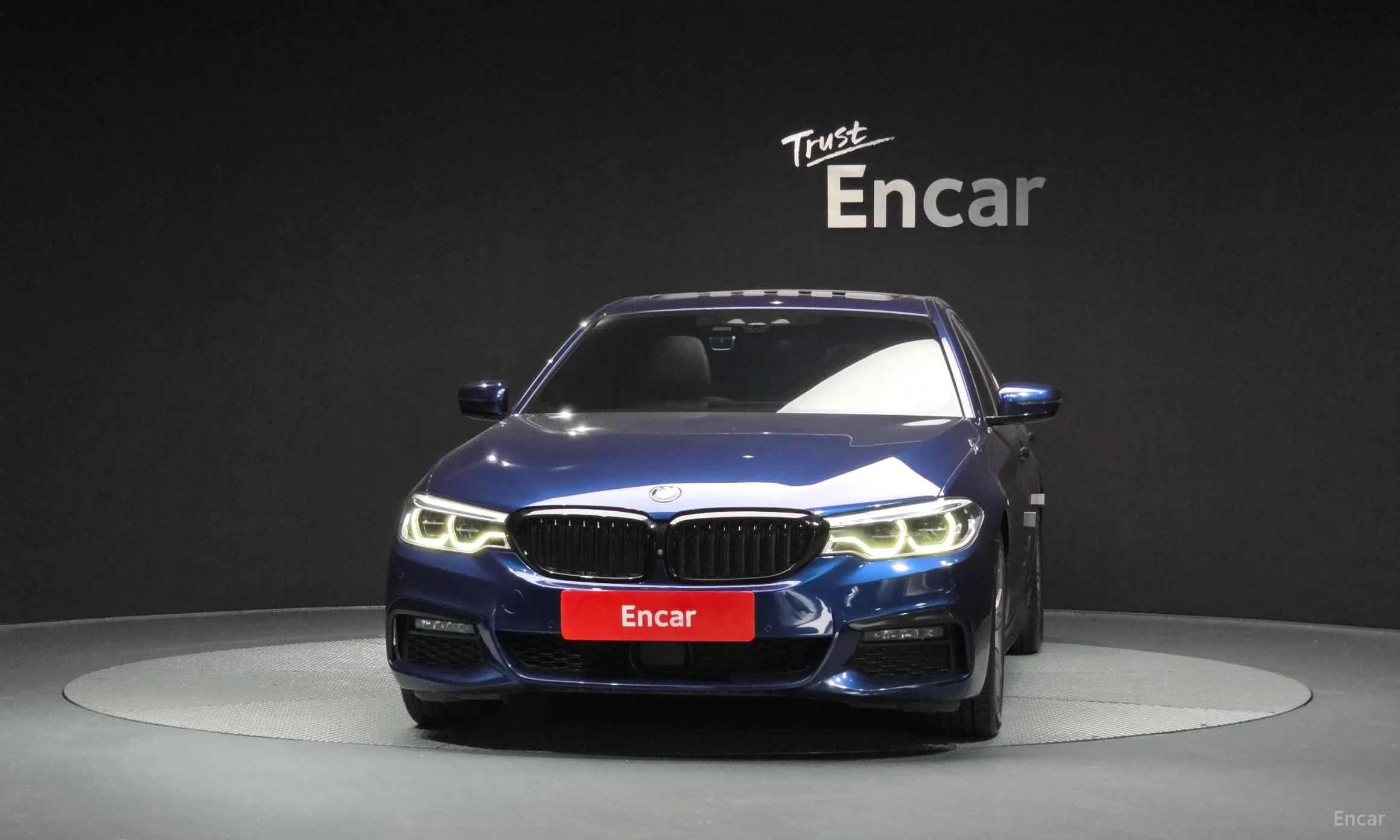BMW 5 Series (G30) превью 2