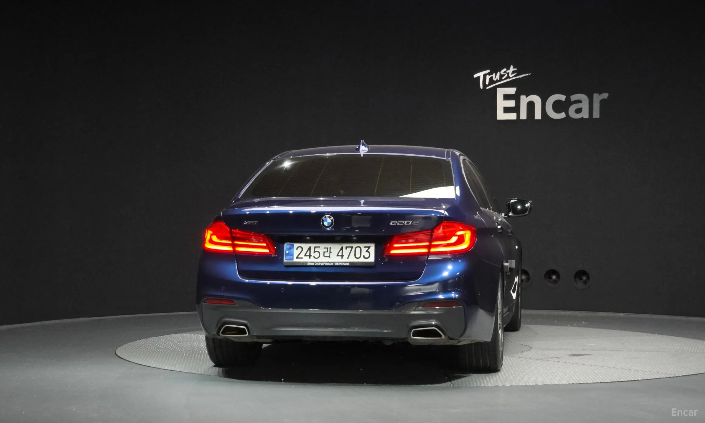 BMW 5 Series (G30) превью 3