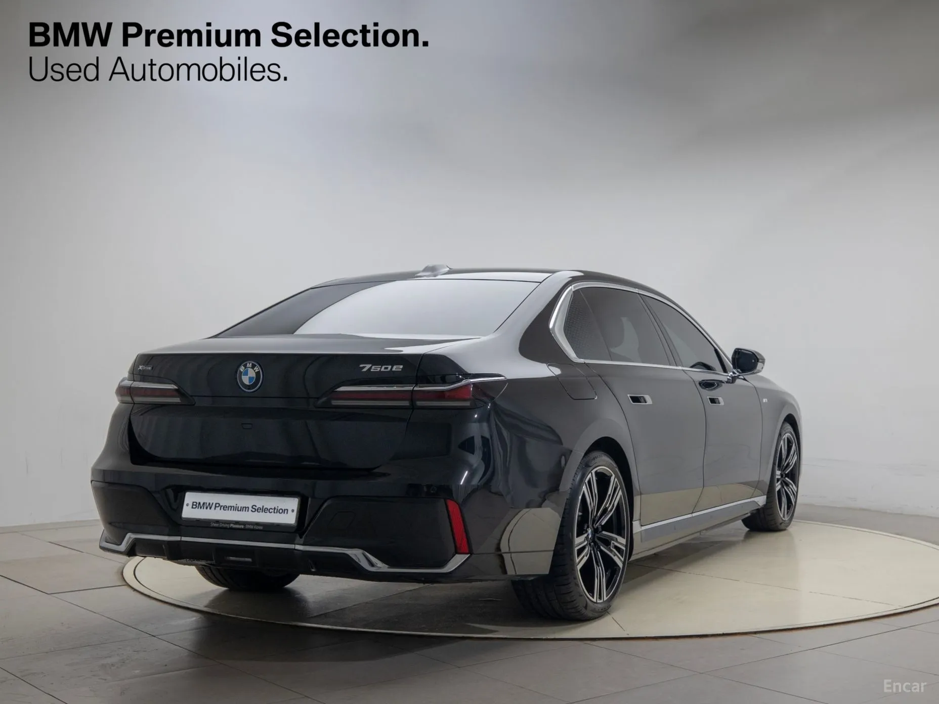 BMW 7 Series (G70) превью 3