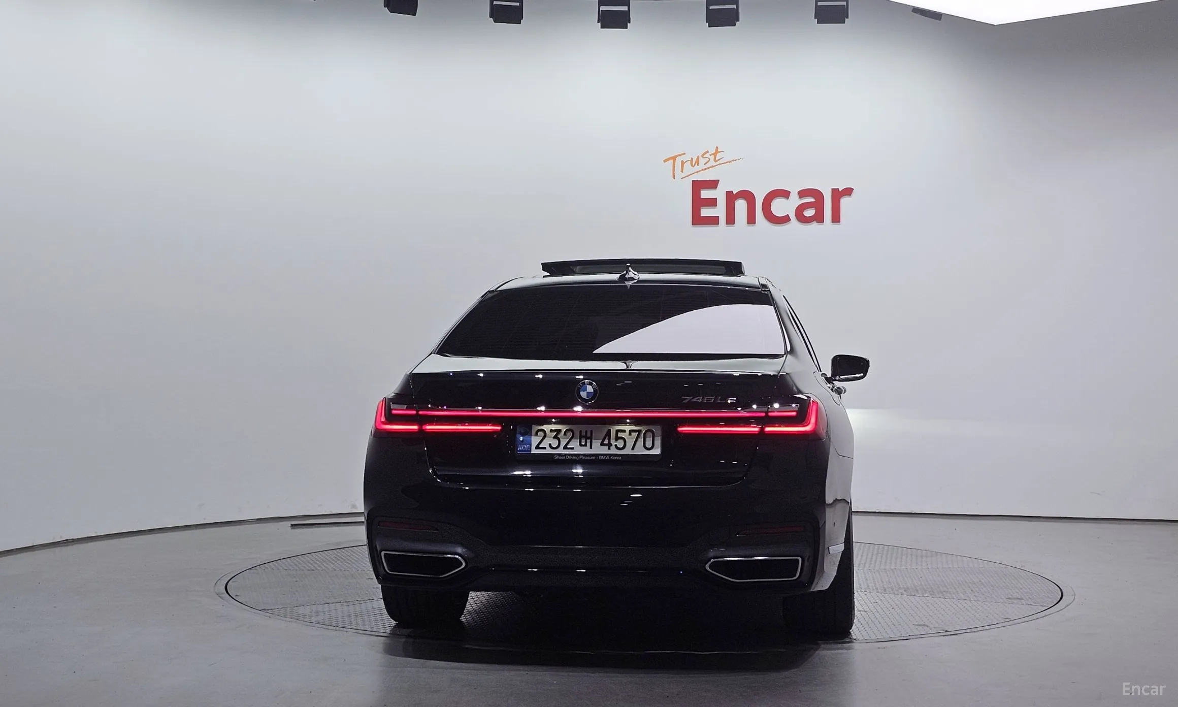 BMW 7 Series (G11) превью 3