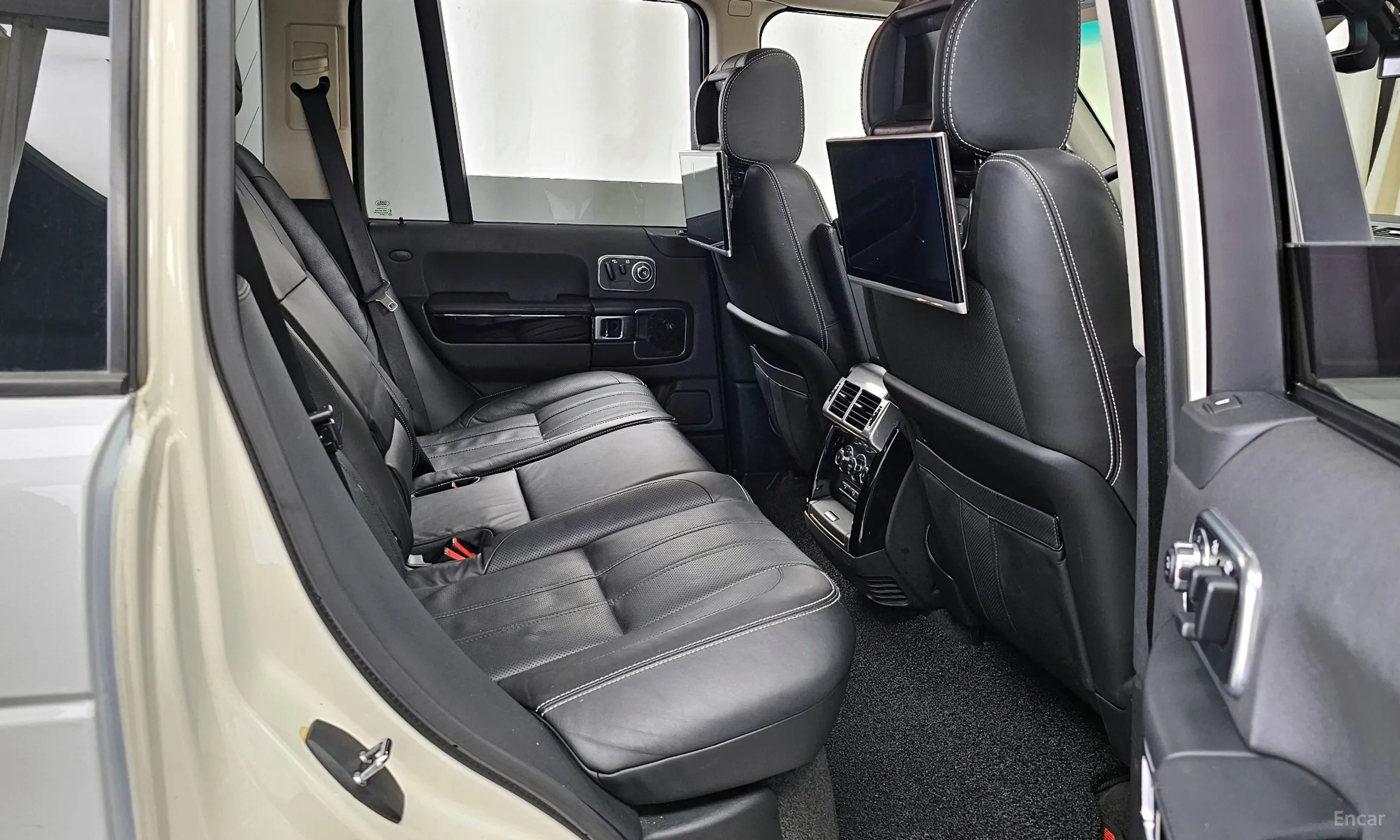 Land Rover Range Rover превью 12