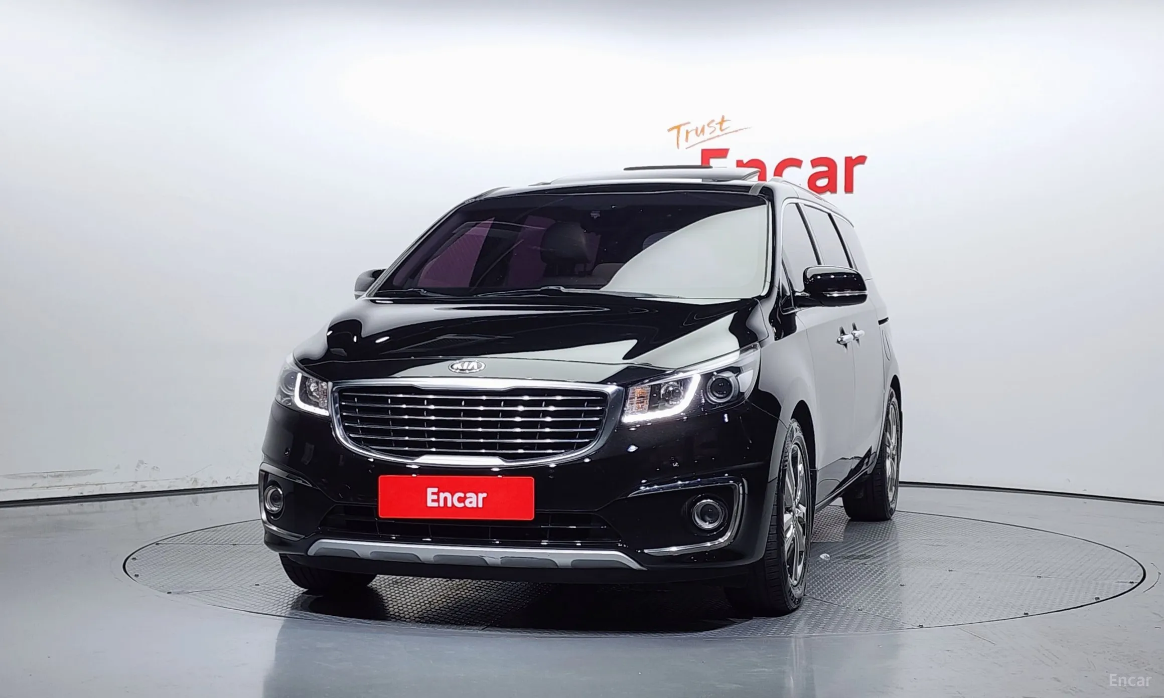 Kia Carnival превью 2