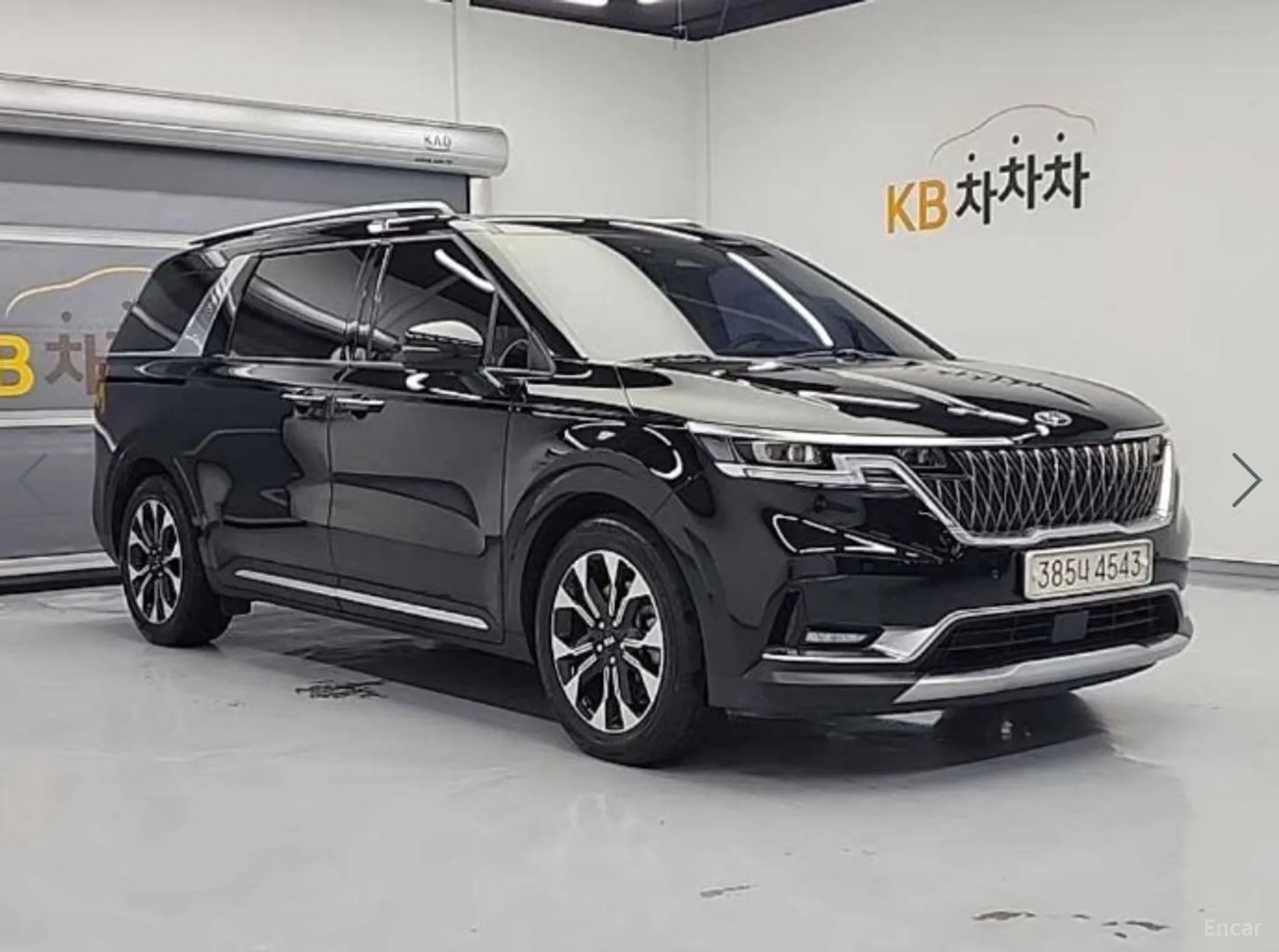 Kia Carnival Gen 4 превью 3