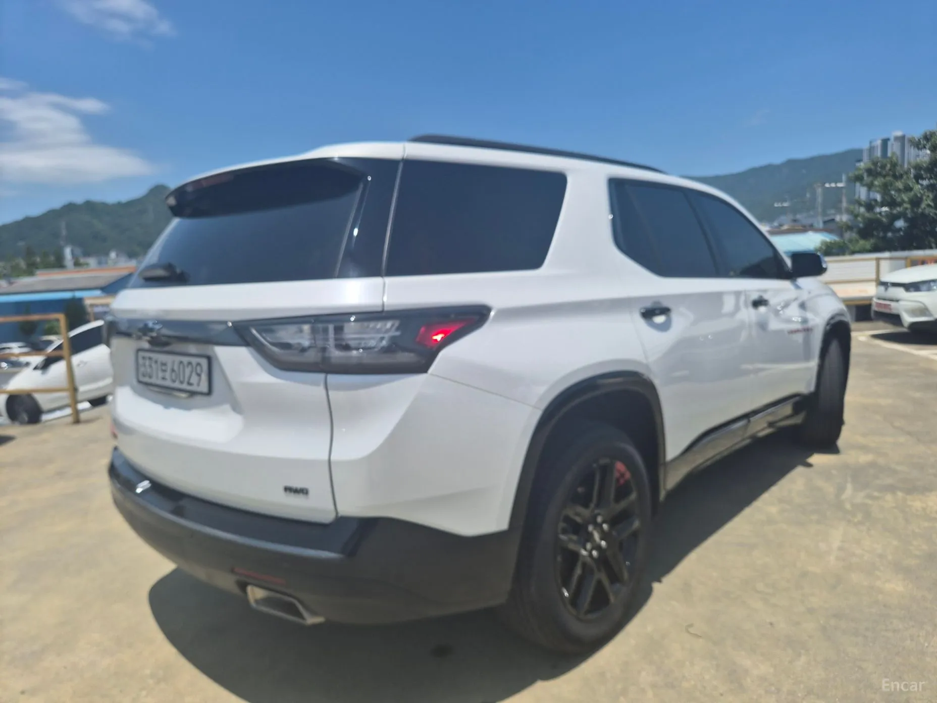 Chevrolet (GM Daewoo) Traverse превью 3