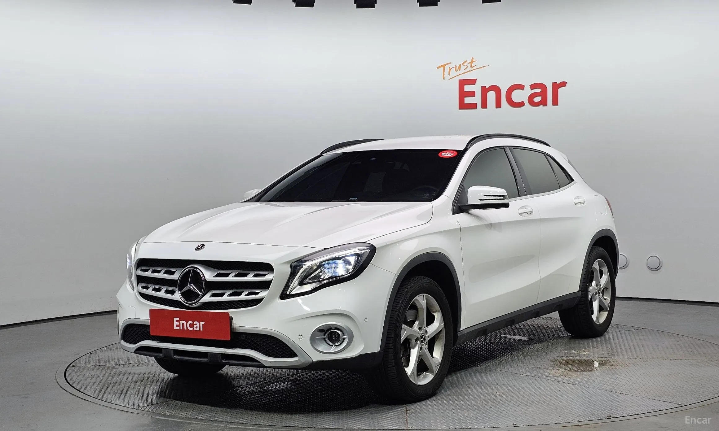 Mercedes Benz GLA-Class X156