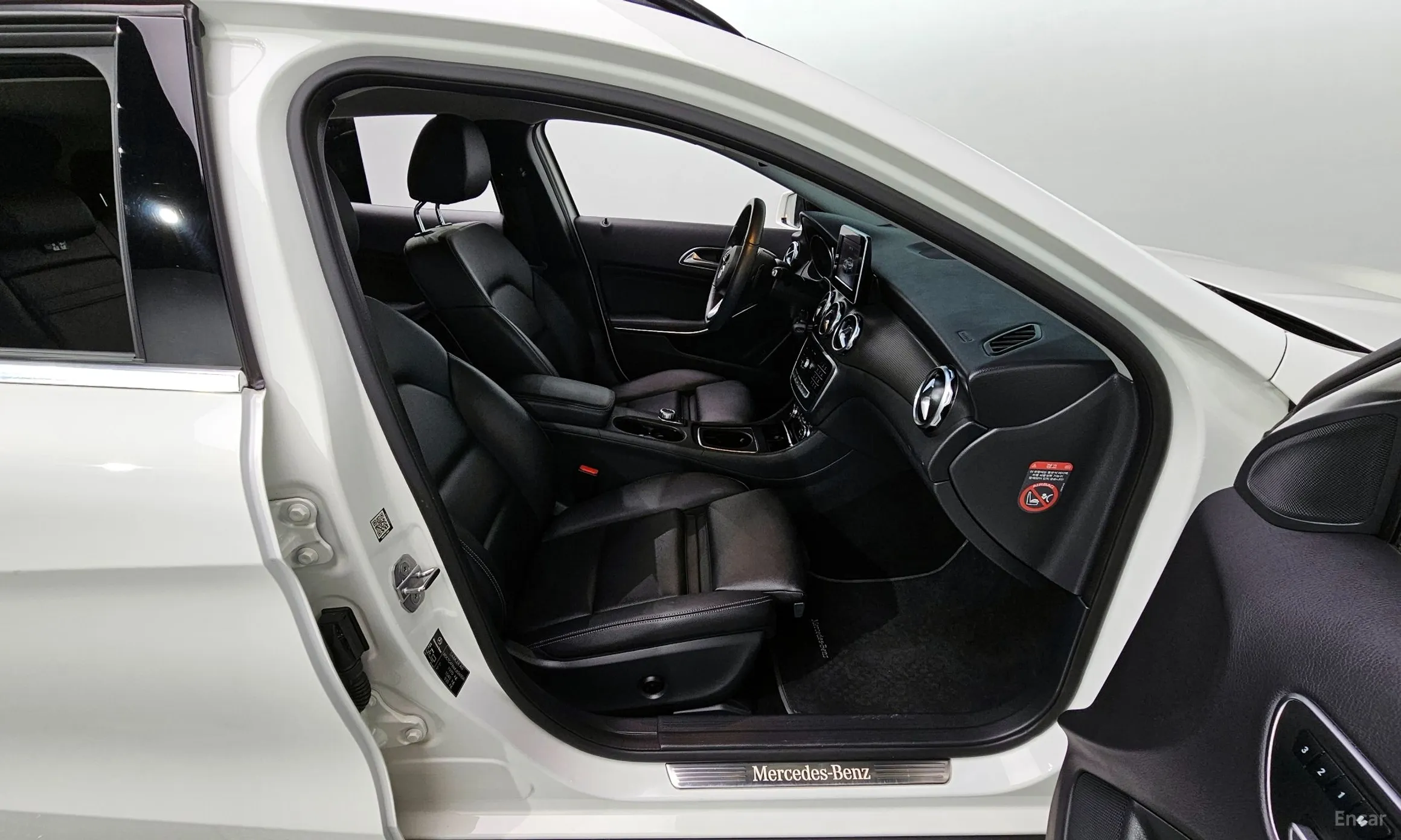 Mercedes Benz GLA-Class X156 превью 13