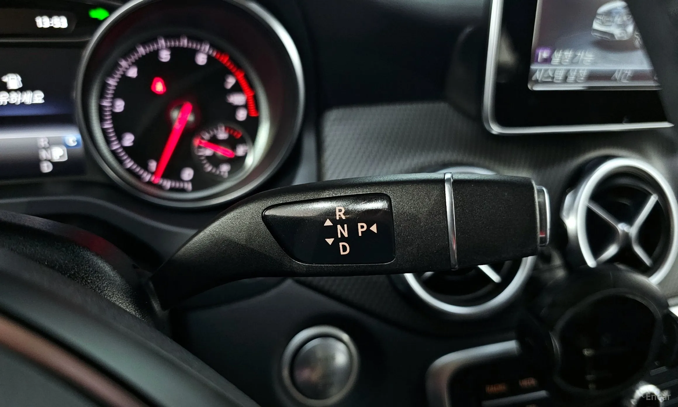 Mercedes Benz GLA-Class X156 превью 9