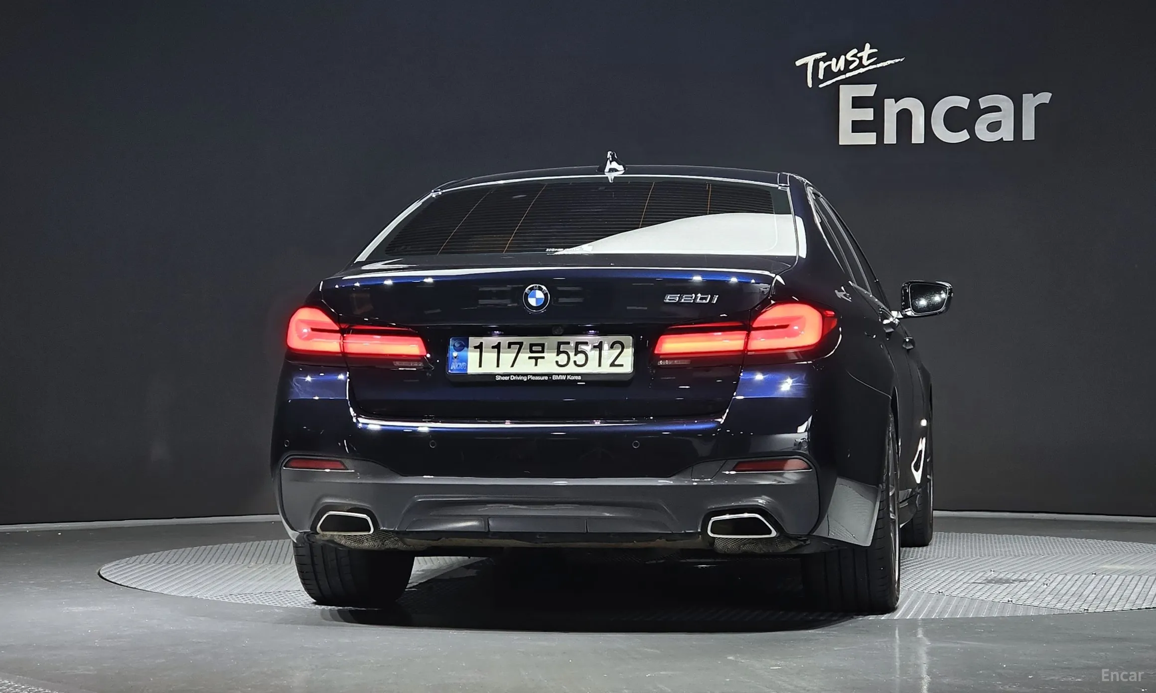 BMW 5 Series (G30) превью 3
