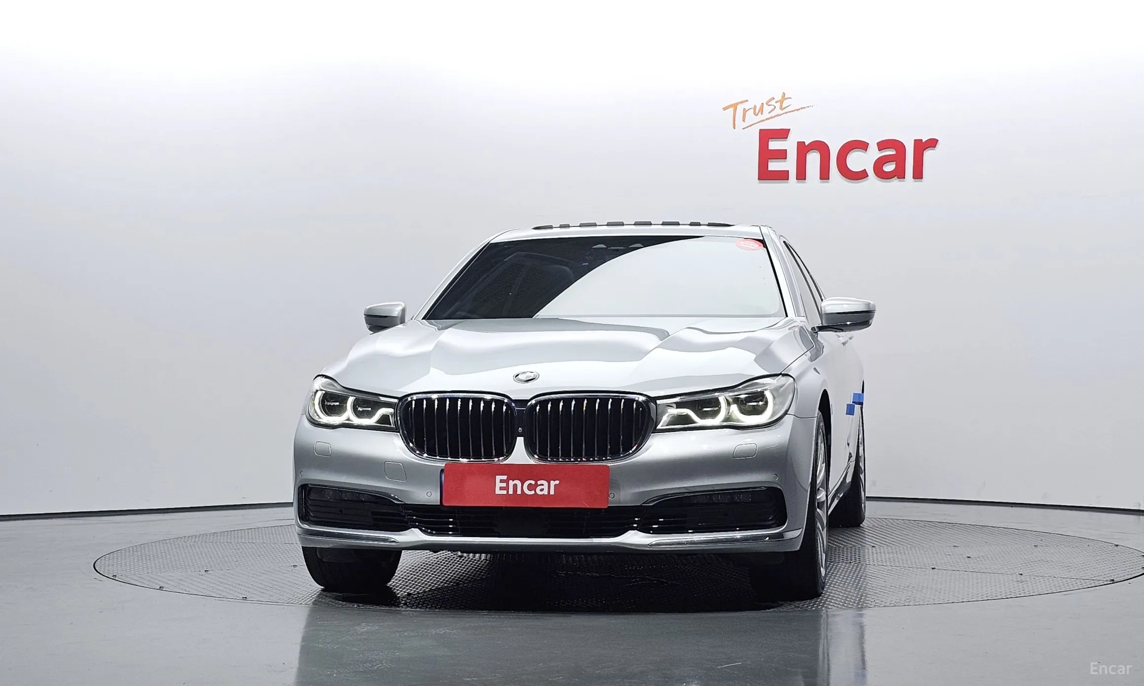 BMW 7 Series (G11) превью 2