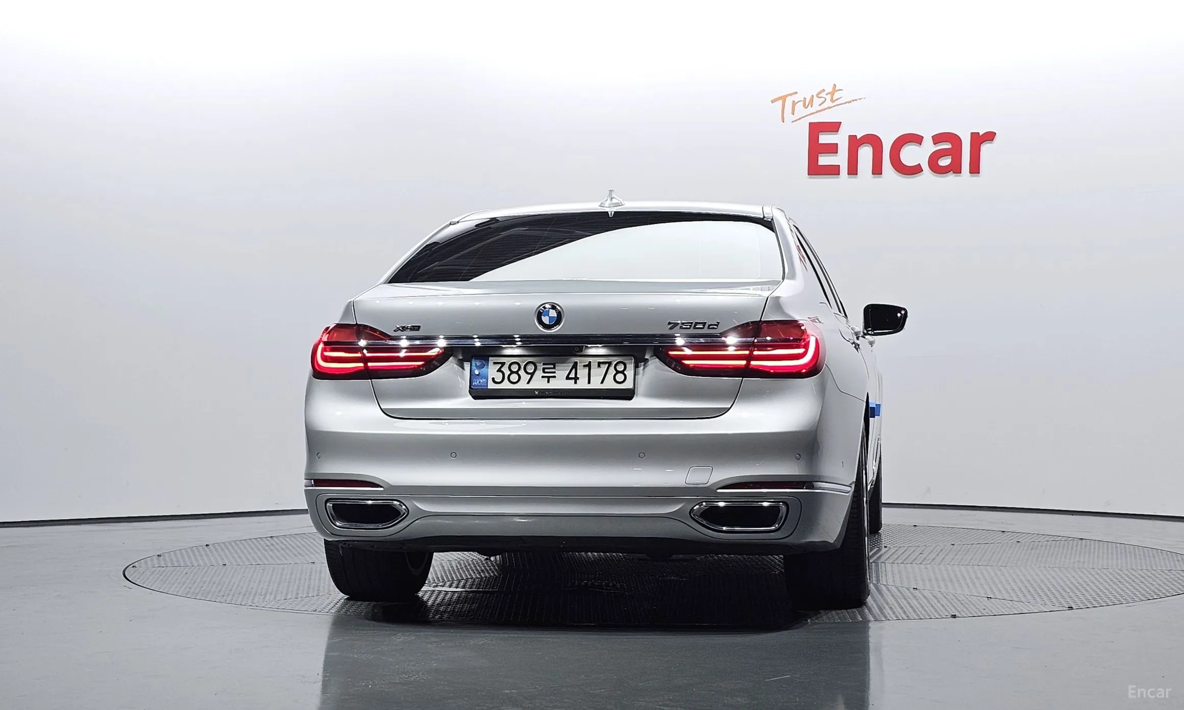 BMW 7 Series (G11) превью 3