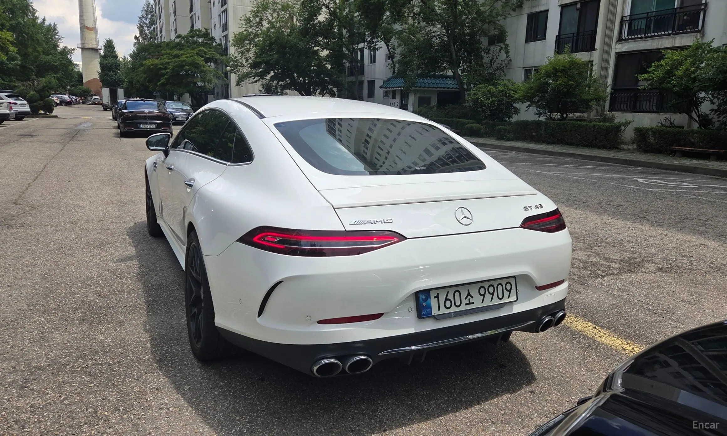Mercedes Benz AMG GT