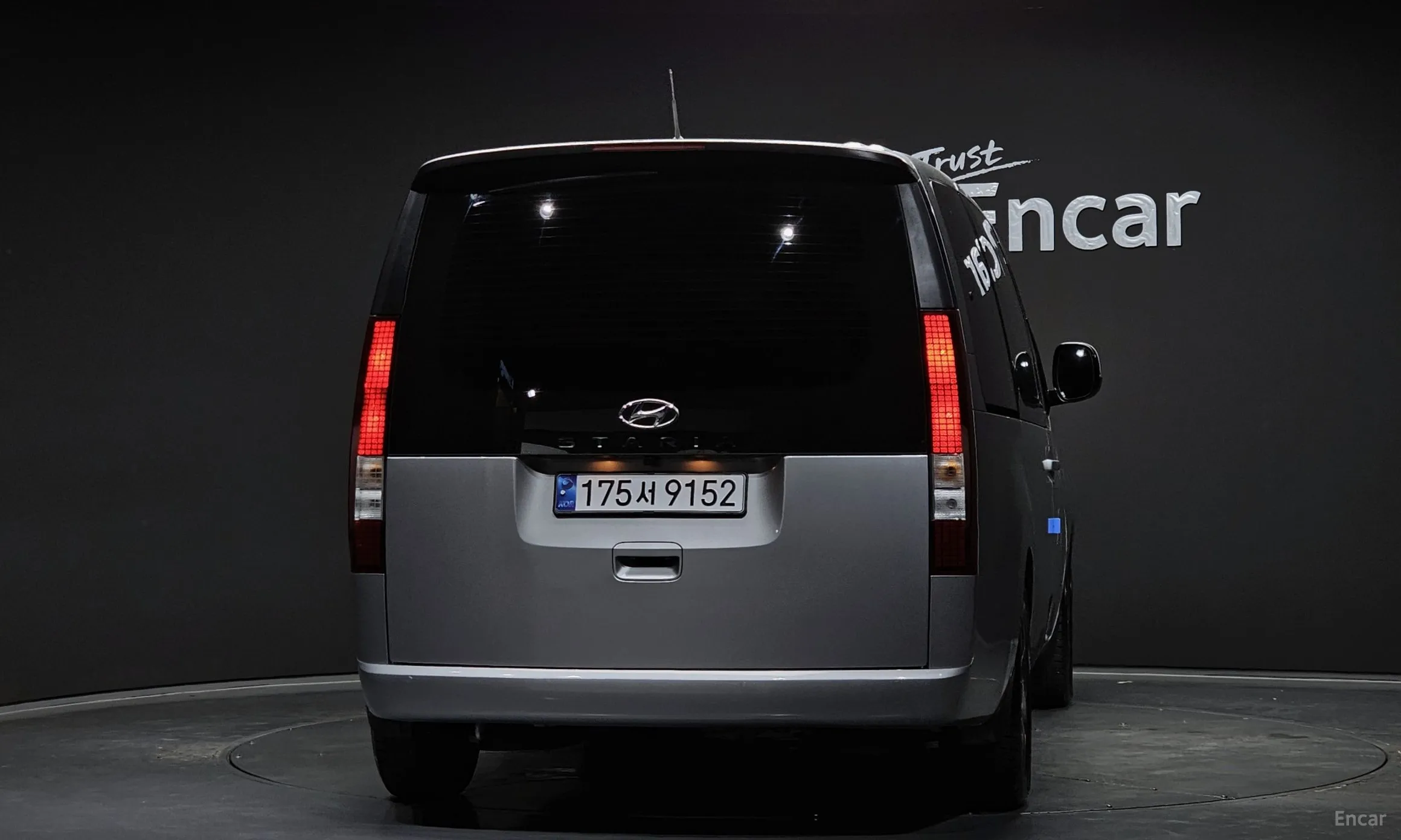 Hyundai Staria превью 3