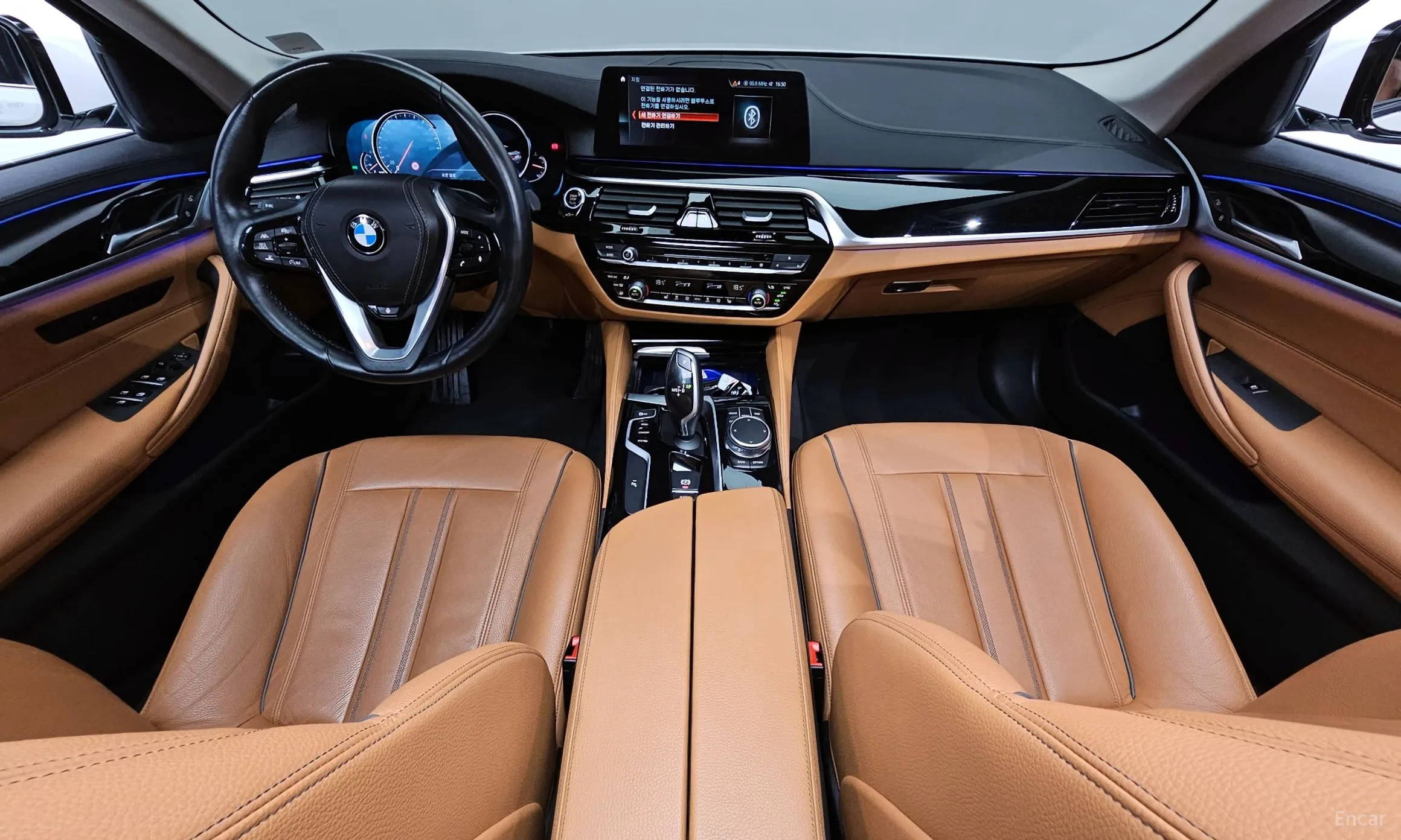 BMW 5 Series (G30) превью 4