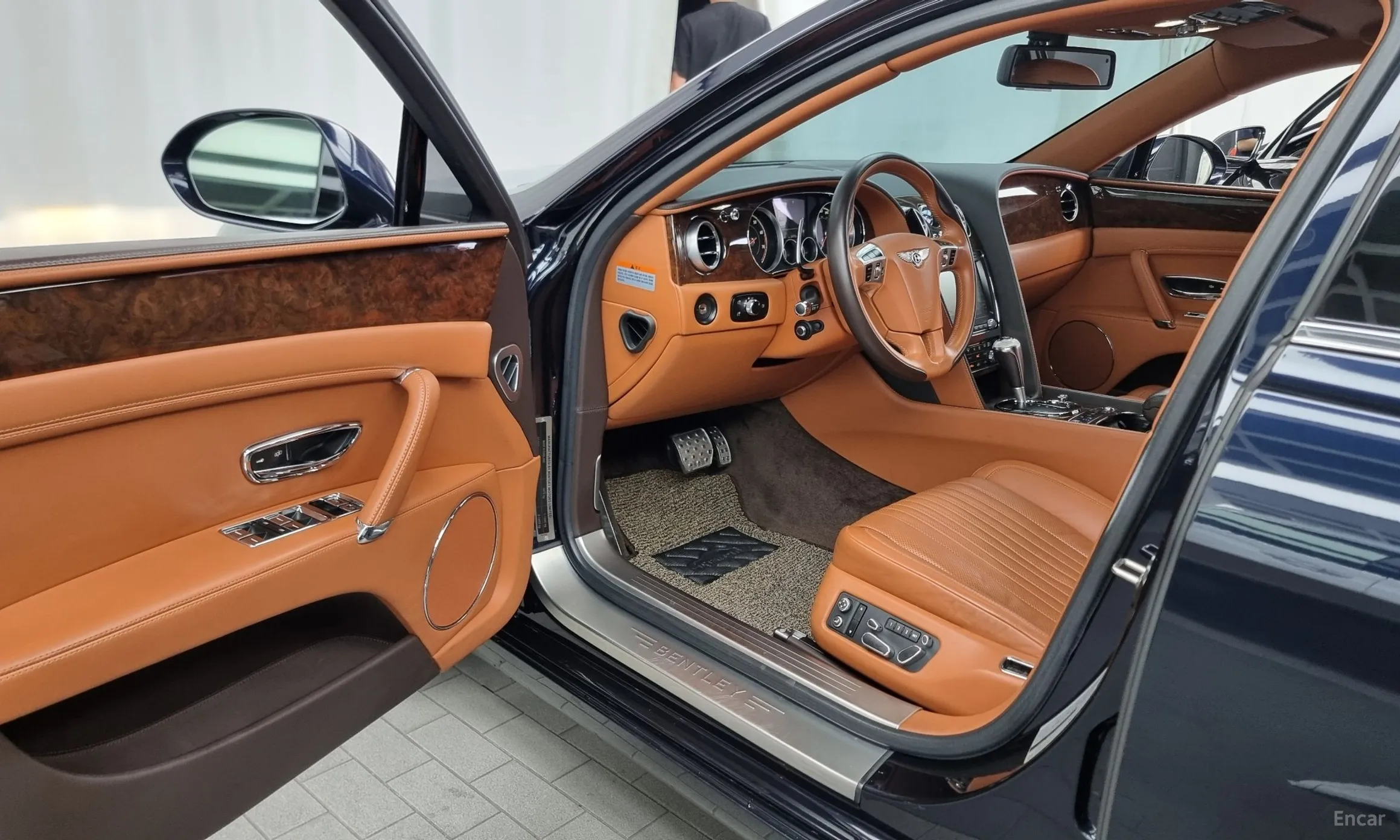 Bentley Flying Spur 2nd Generation превью 10