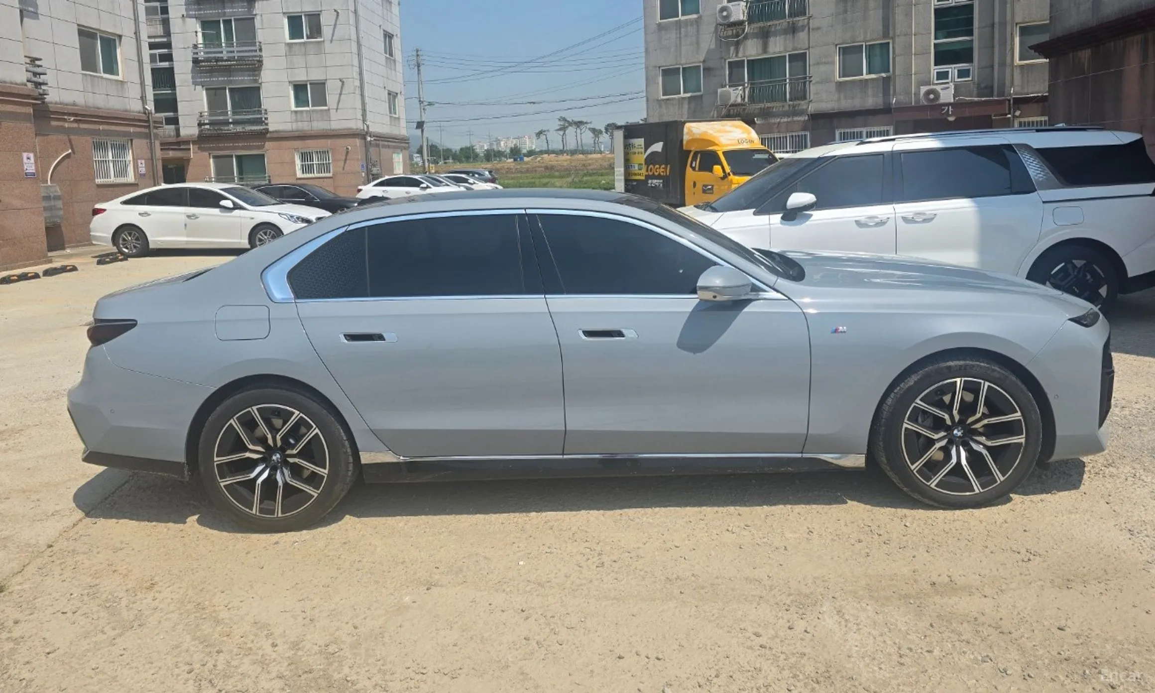 BMW 7 Series (G11) превью 3