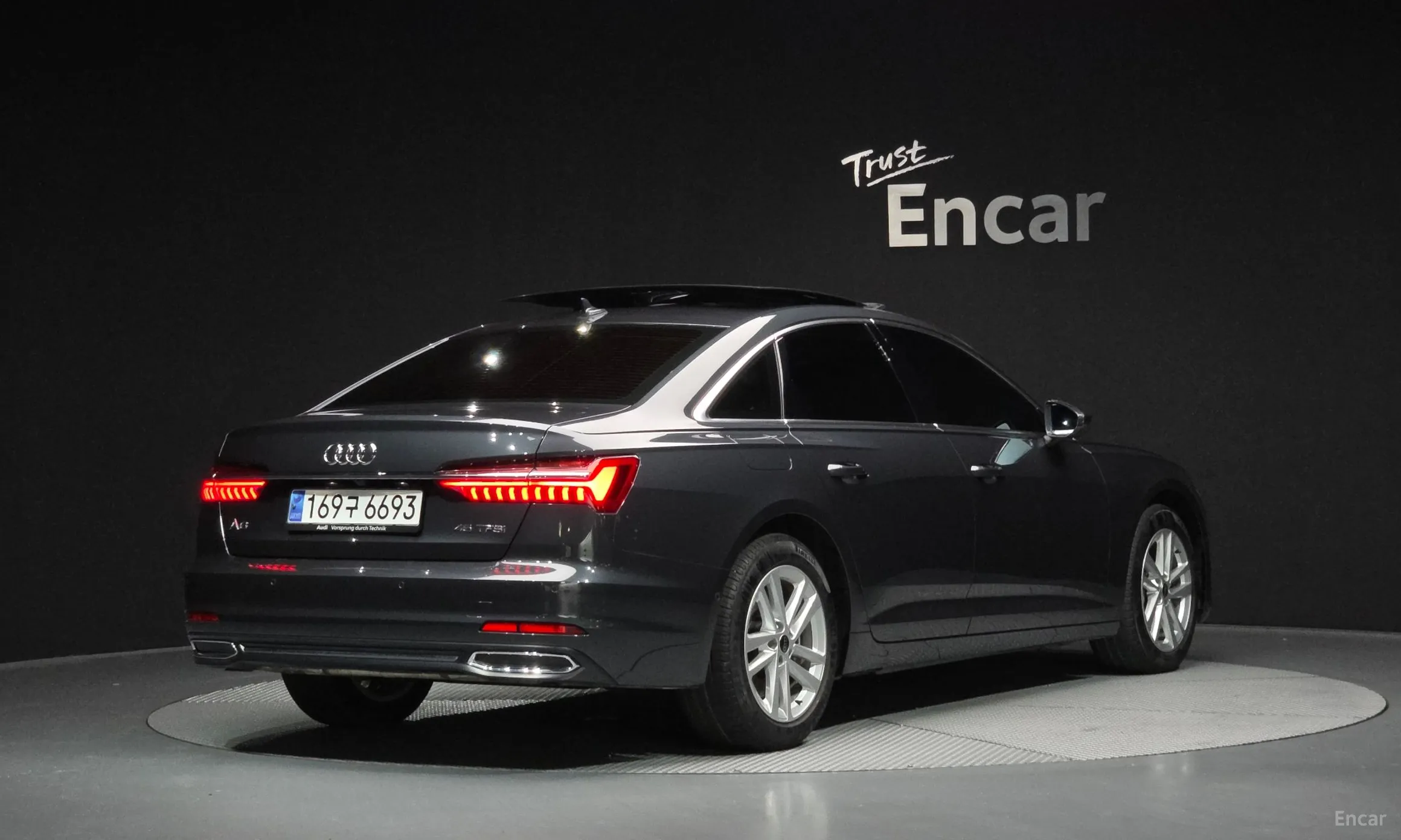 Audi A6 (C8)