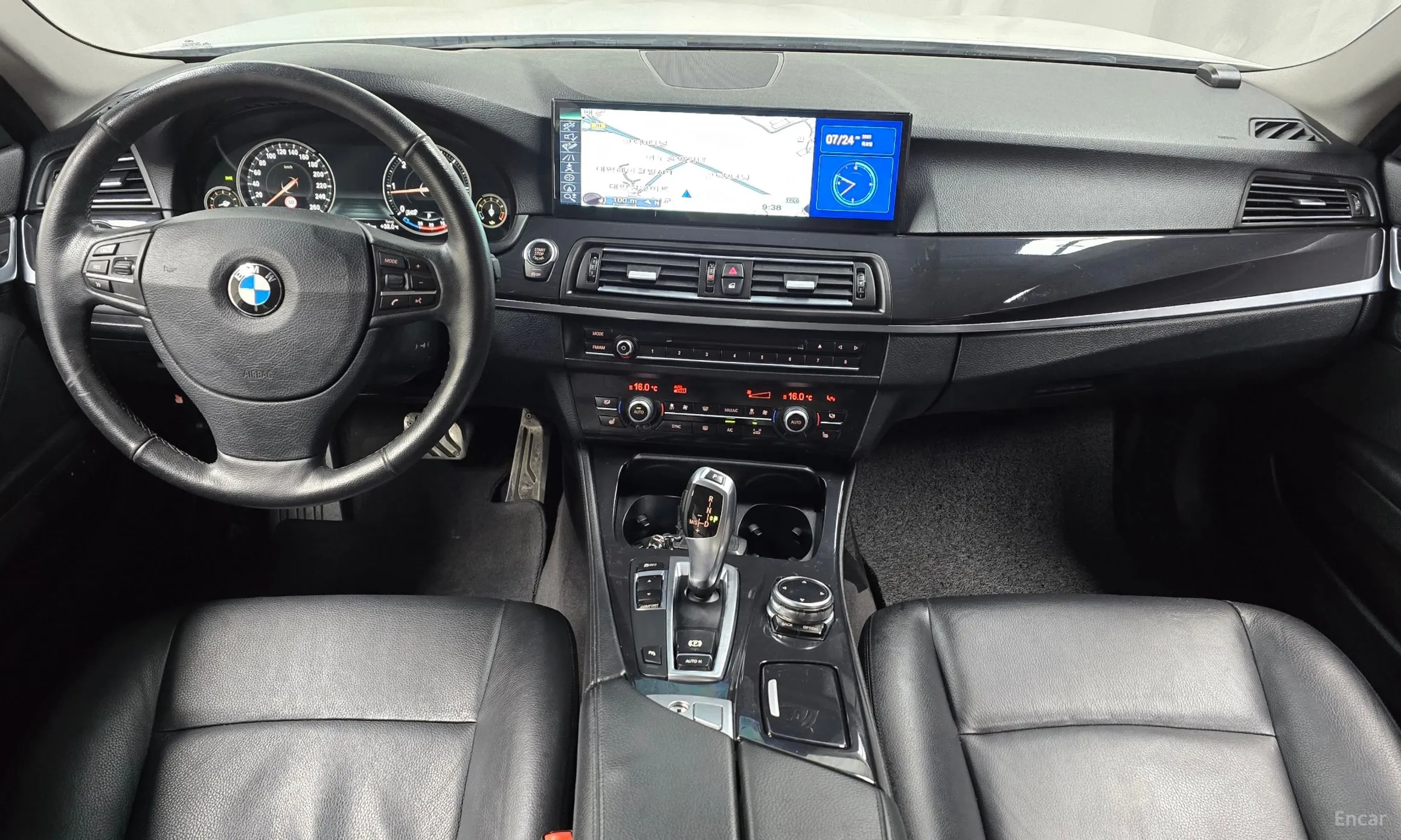 BMW 5 Series (F10) превью 4