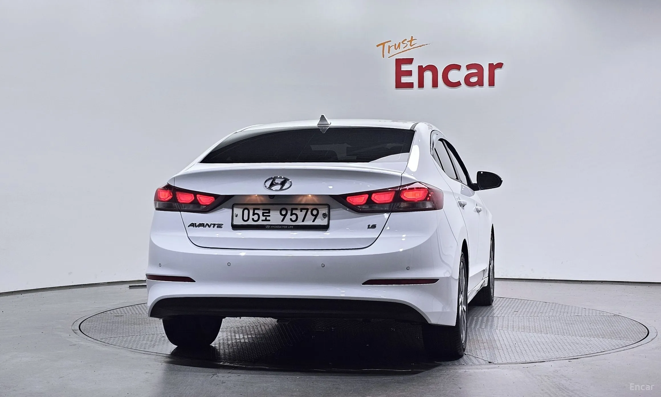 Hyundai Avante AD превью 3