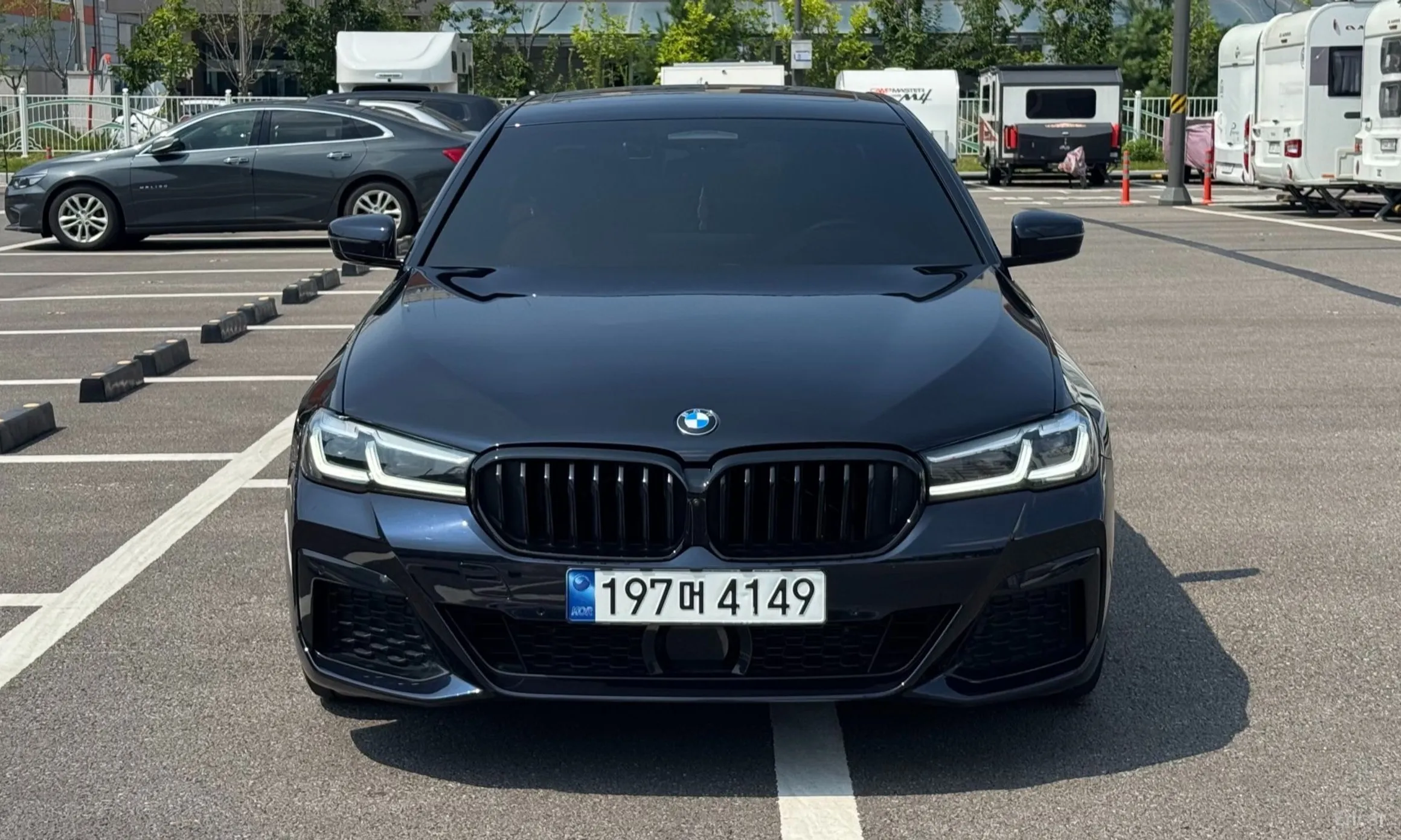 BMW 5 Series (G30) превью 2