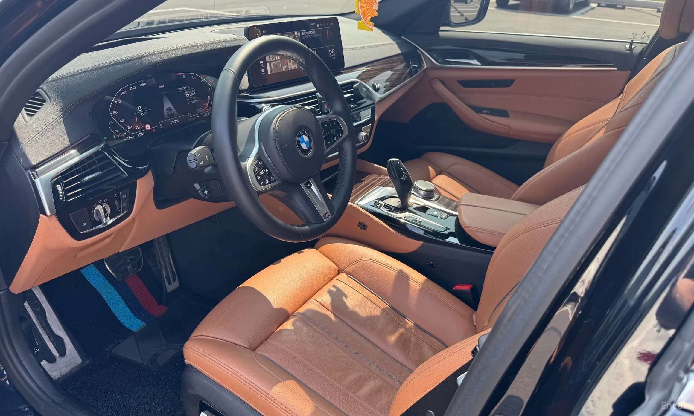 BMW 5 Series (G30) превью 4