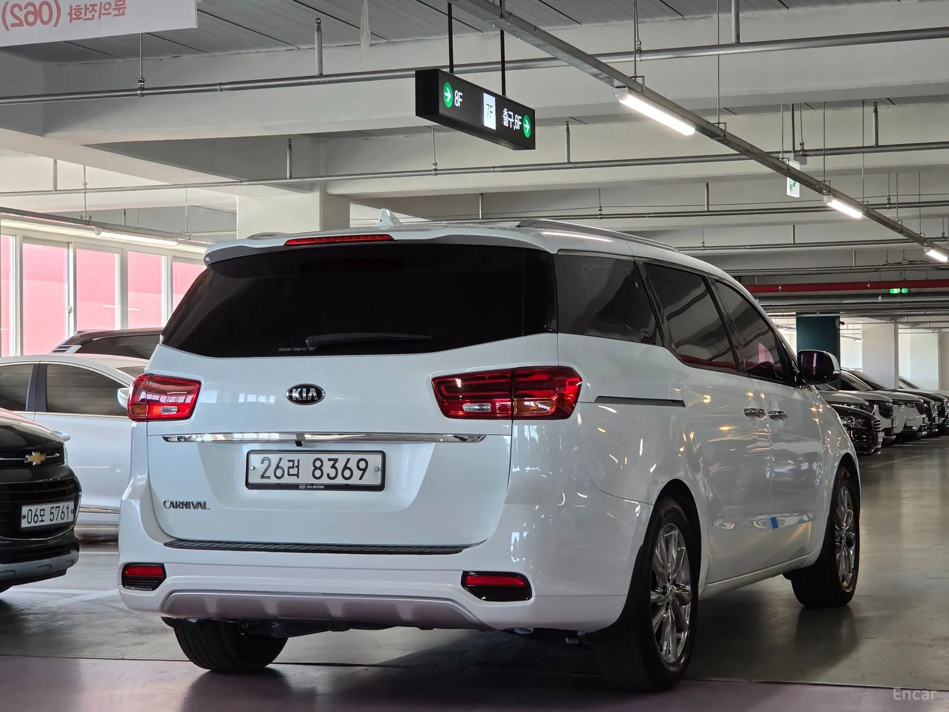 Kia Carnival превью 2