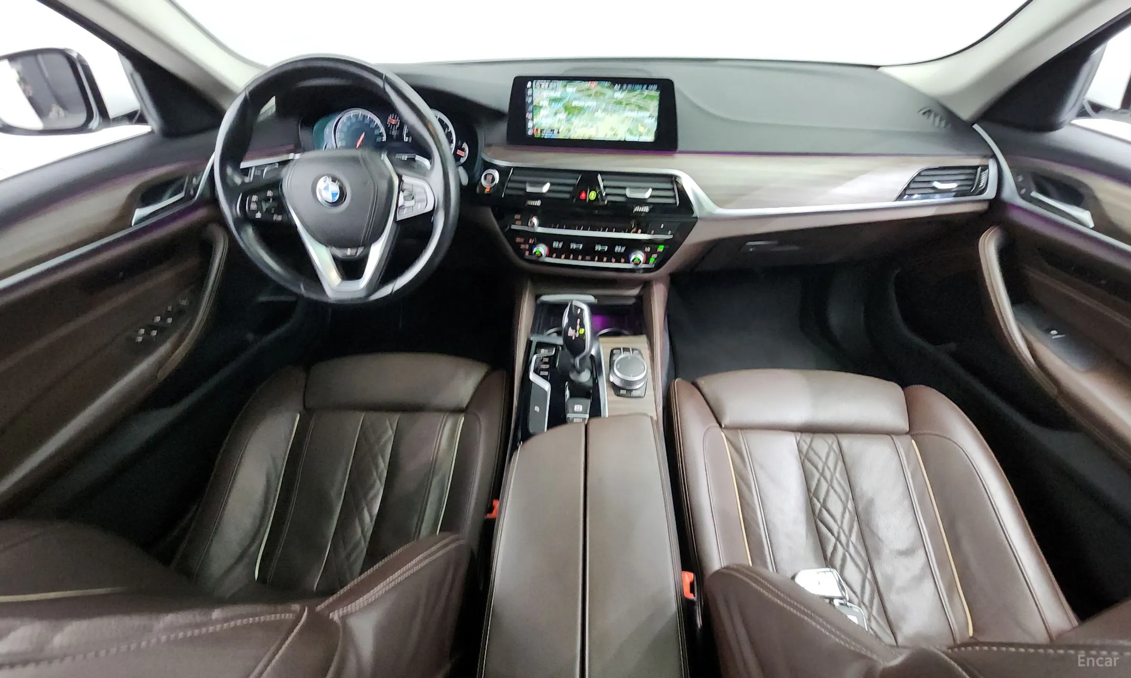BMW 5 Series (G30) превью 4