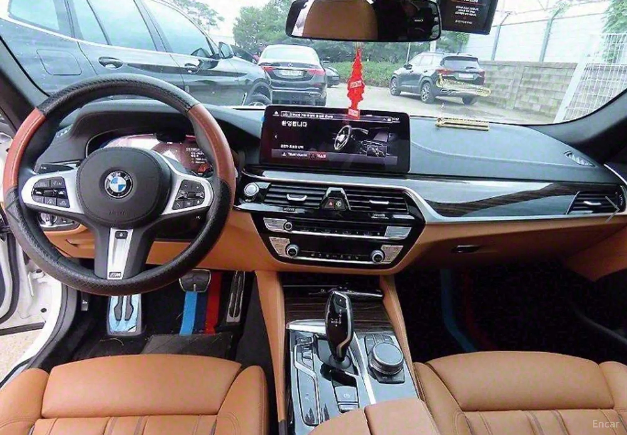 BMW 5 Series (G30) превью 4