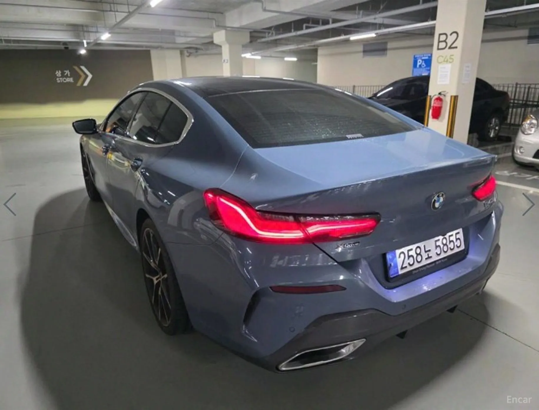 BMW 8-series (G15) превью 3