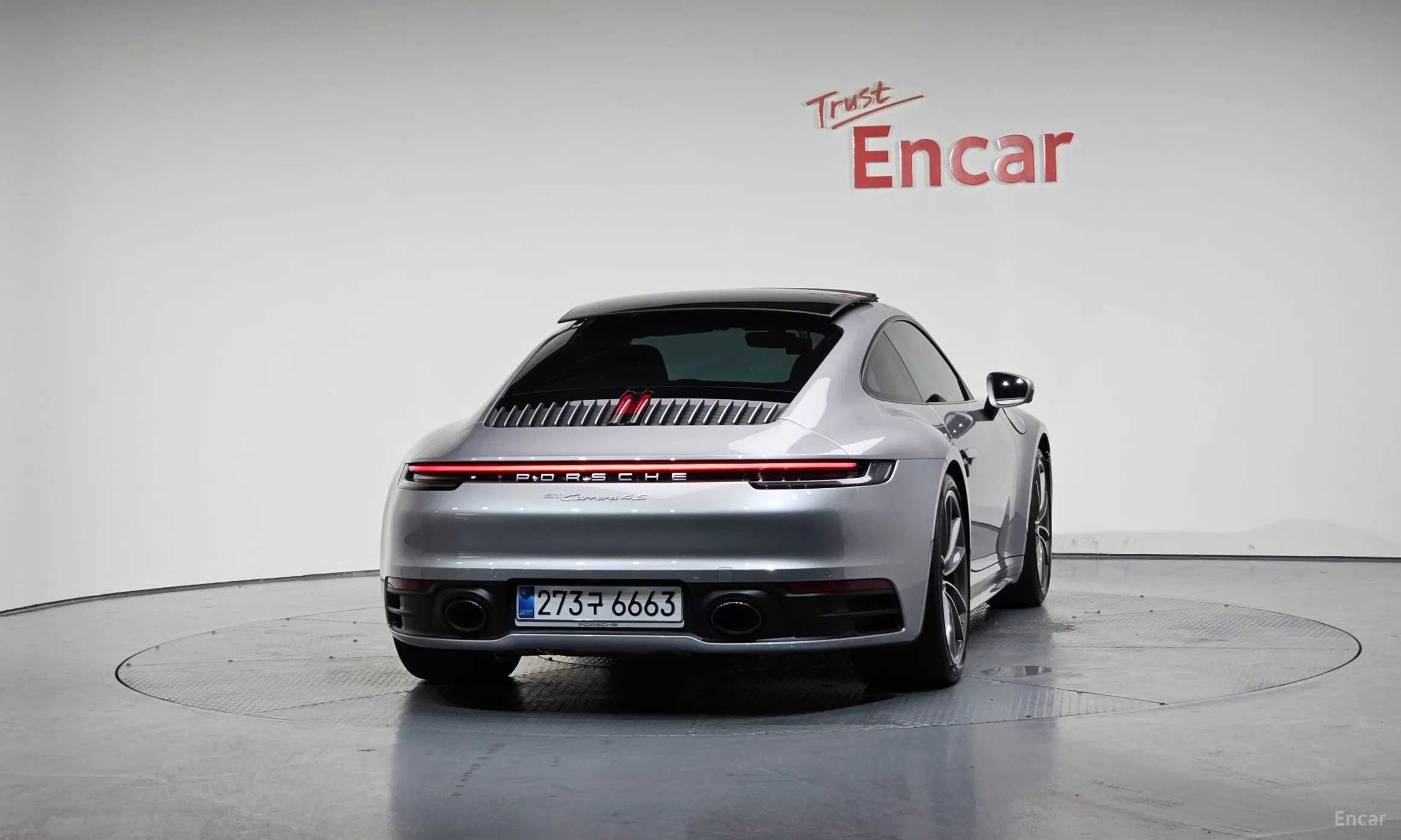 Porsche 911 (992) превью 3