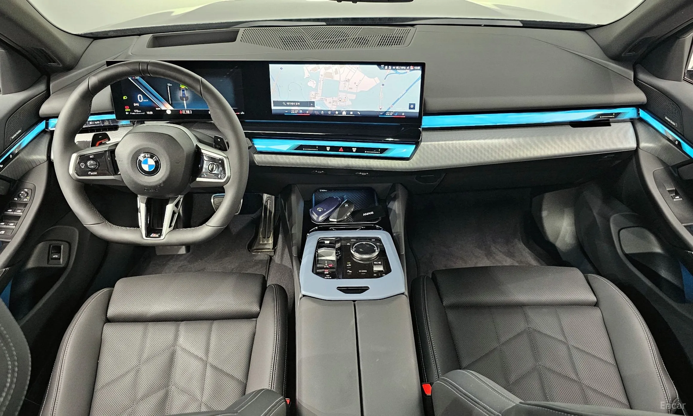 BMW 5 Series (G60) превью 4