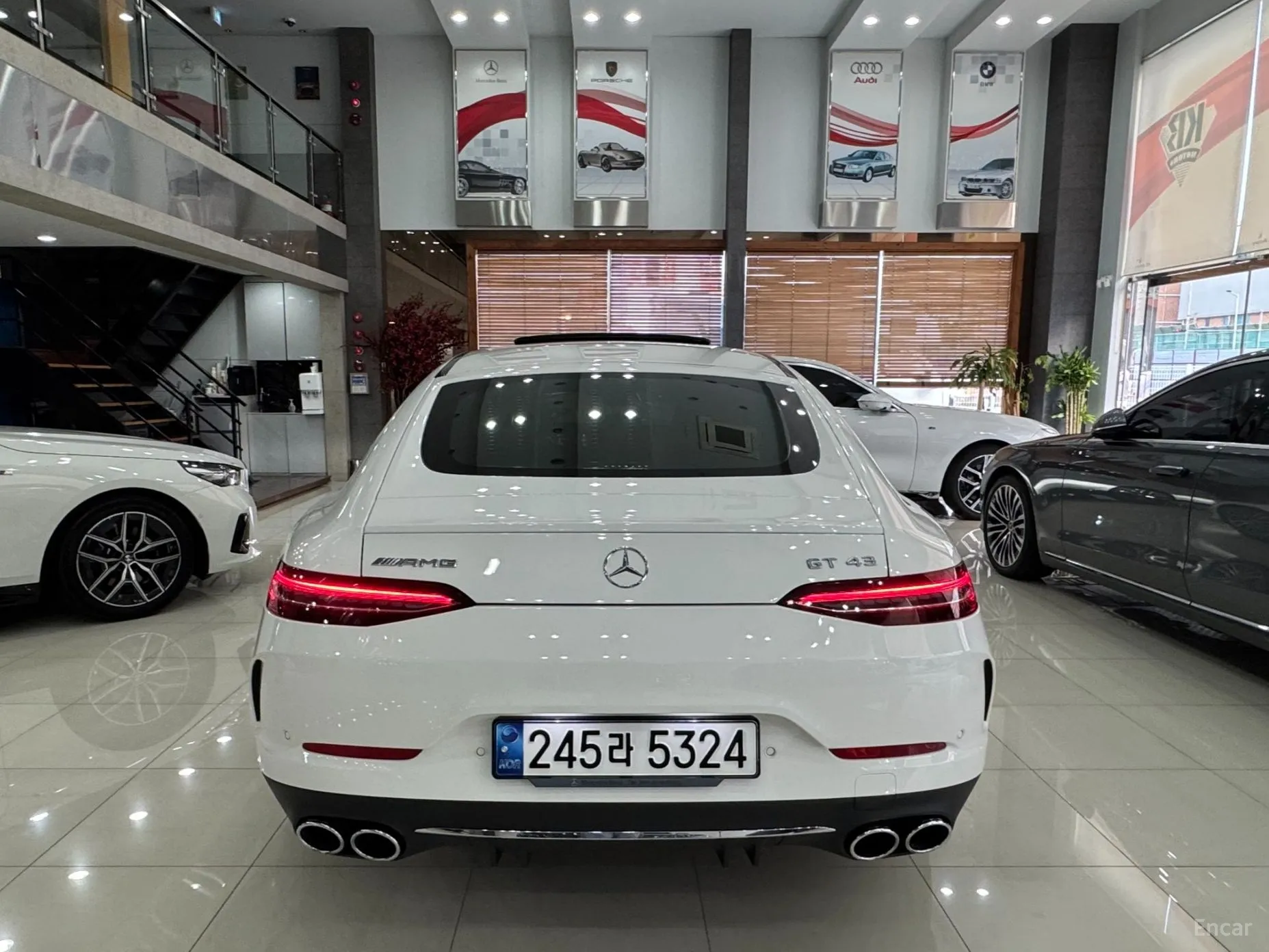Mercedes Benz AMG GT превью 3