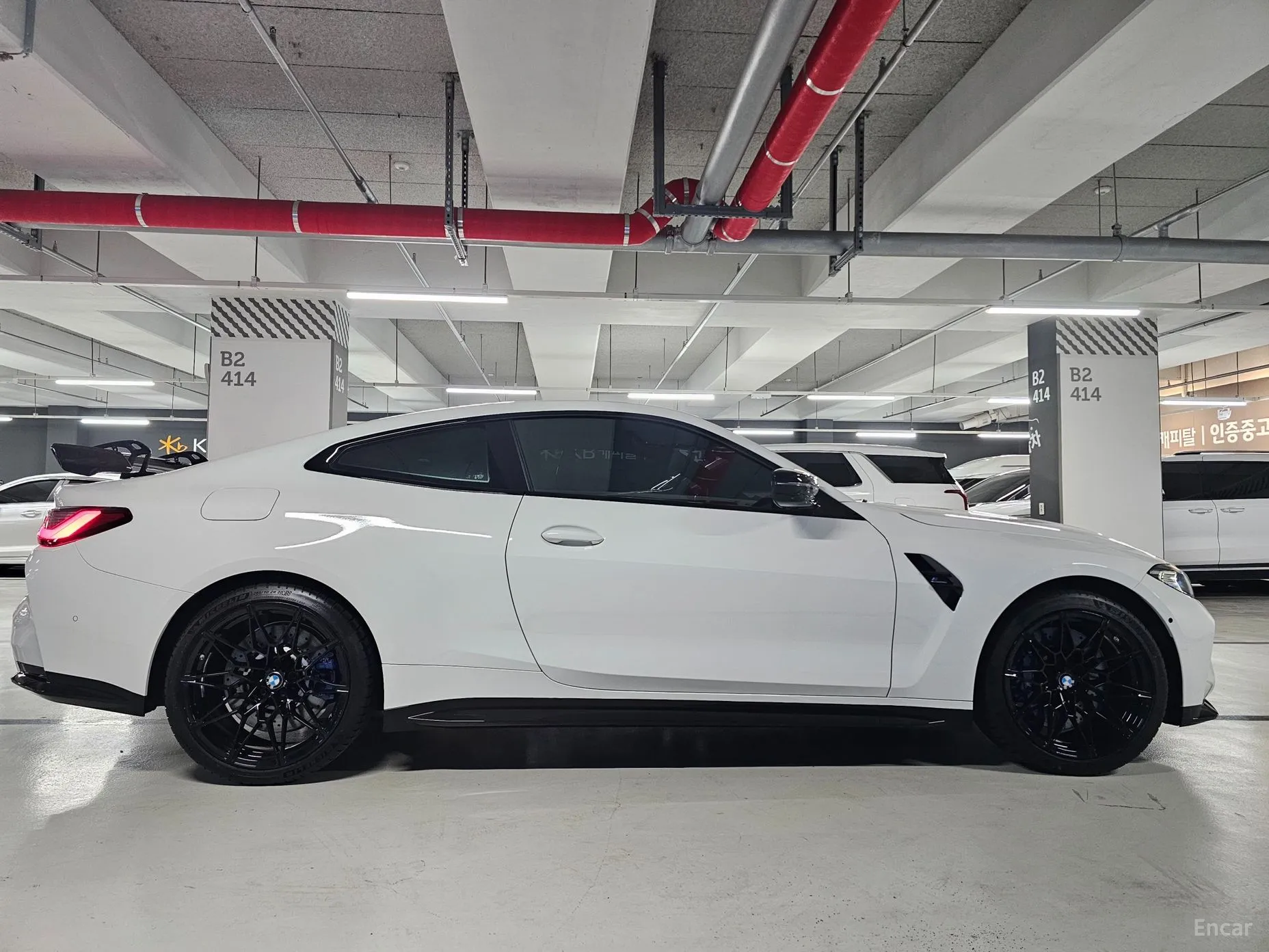 BMW M4 (G82)