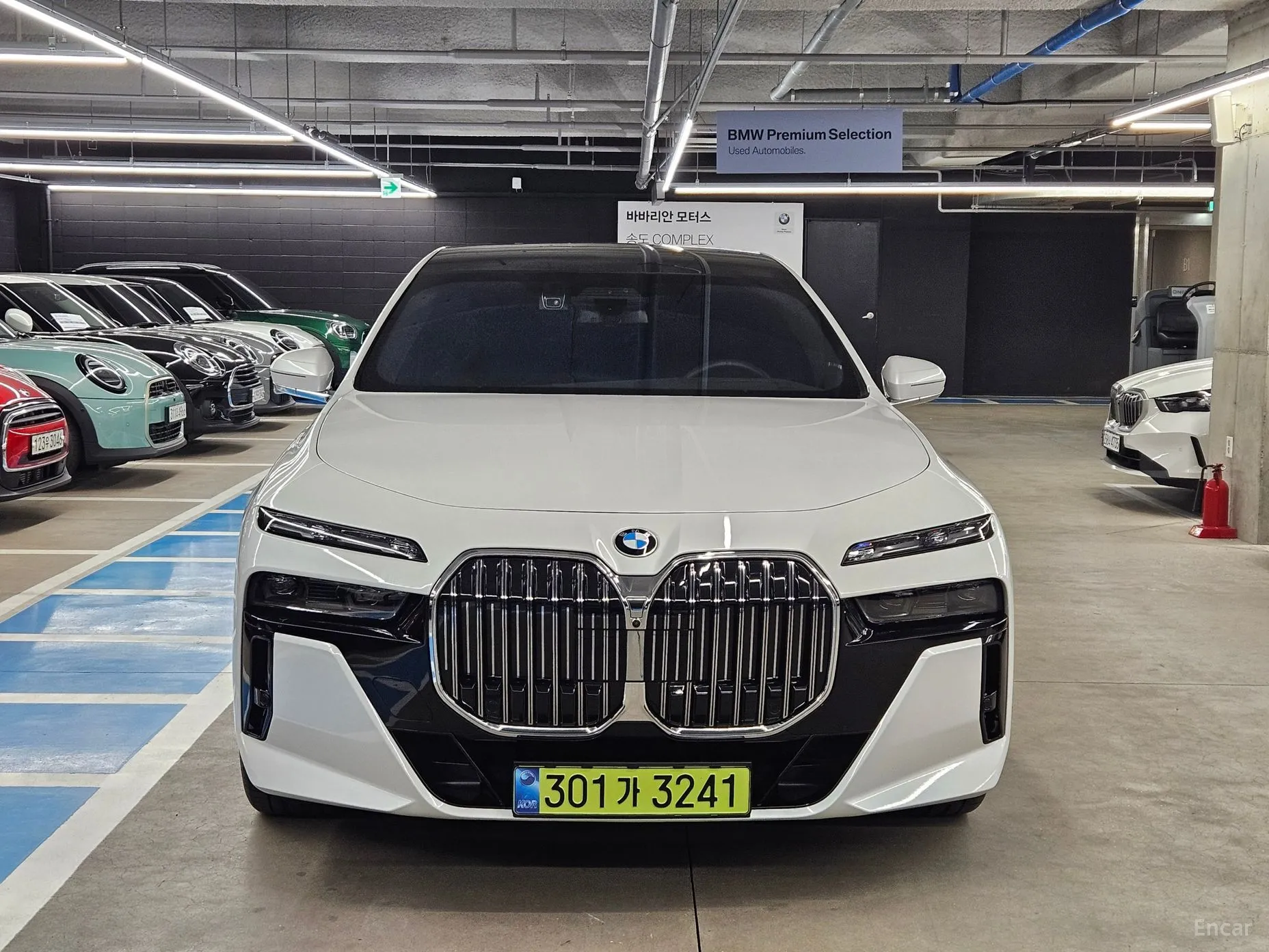 BMW 7 Series (G70) превью 2