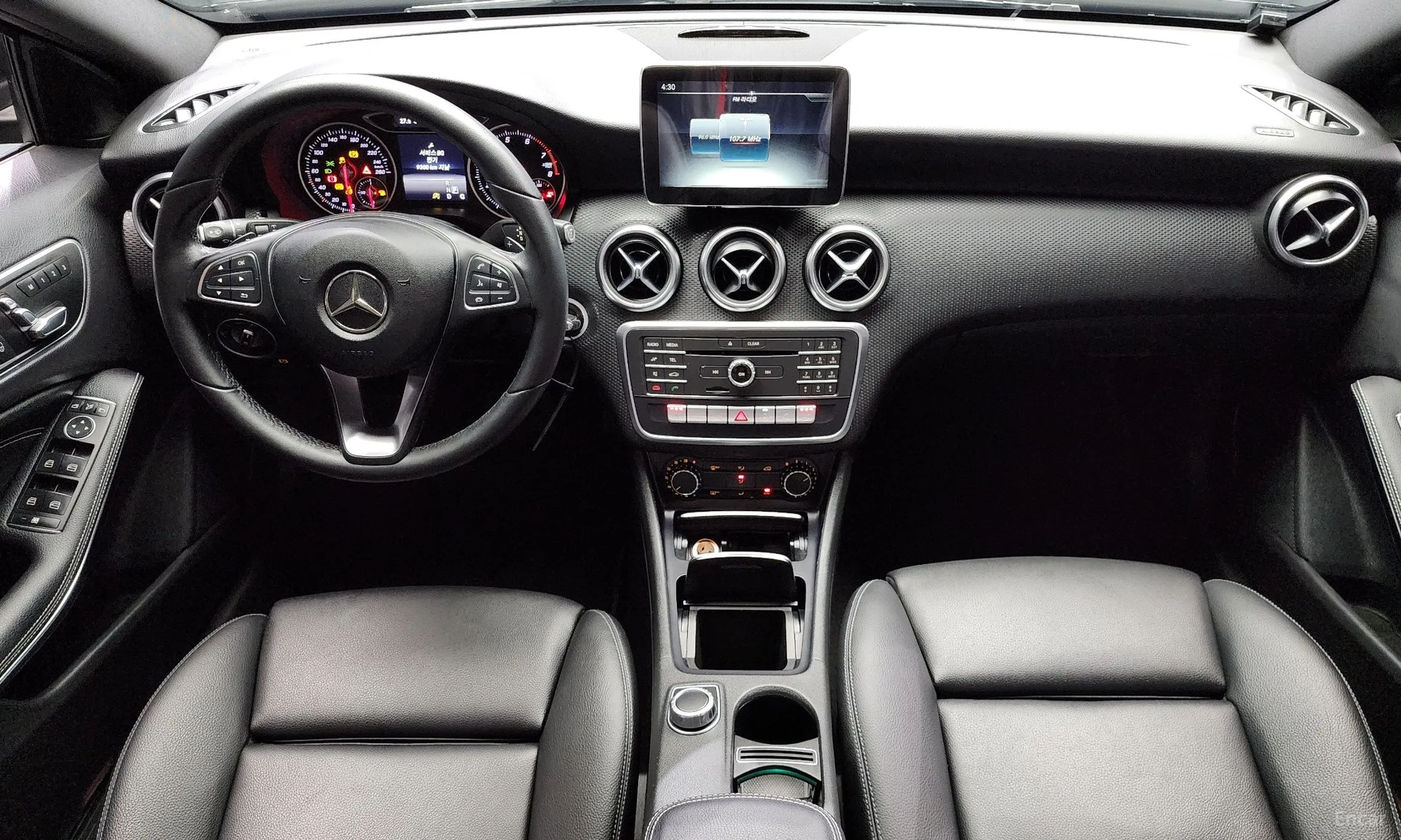 Mercedes Benz A-Class W176 превью 4