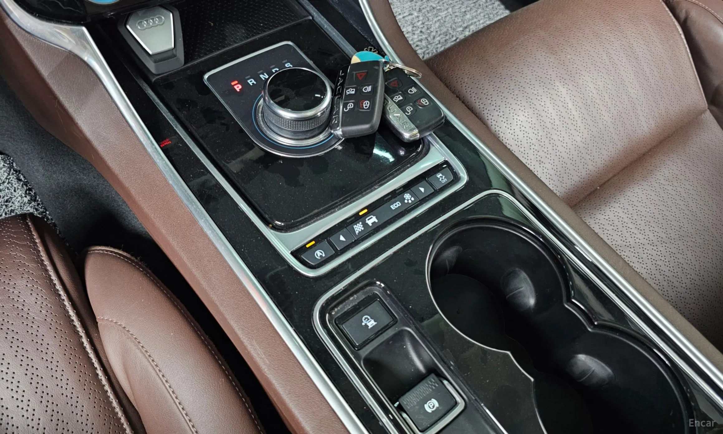 Jaguar XE превью 9