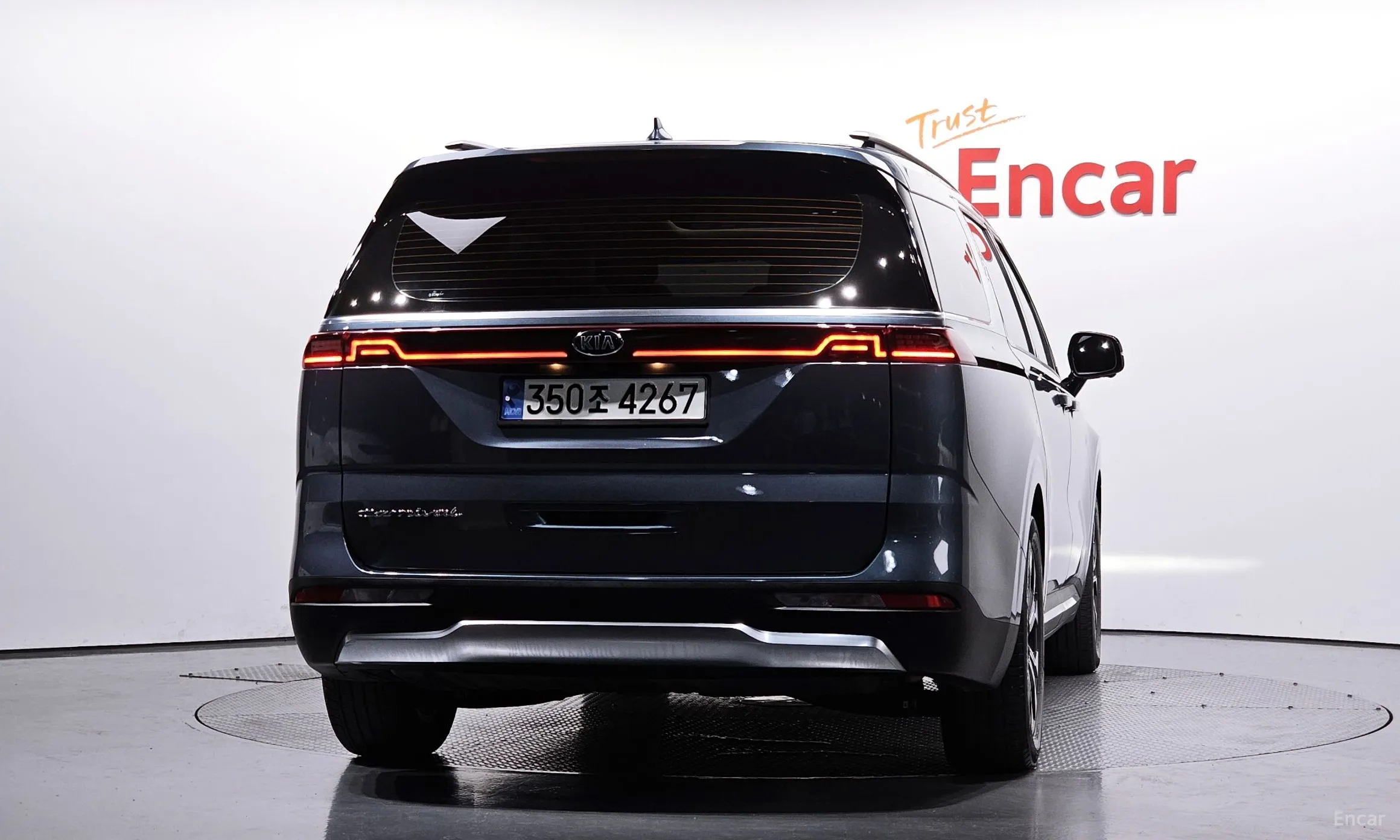 Kia Carnival Gen 4 превью 3